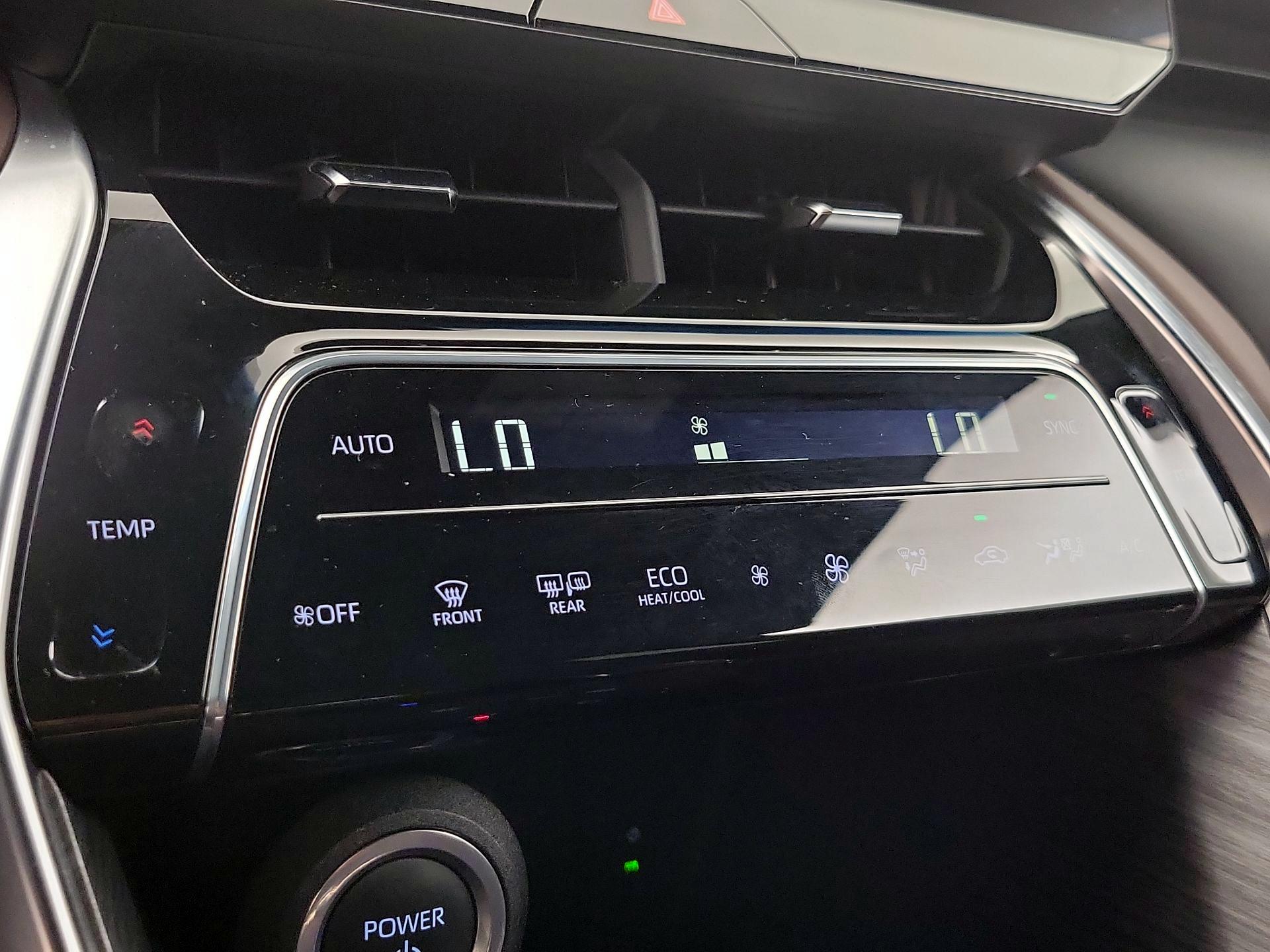 Thumbnail: 2024 Toyota Venza - 16