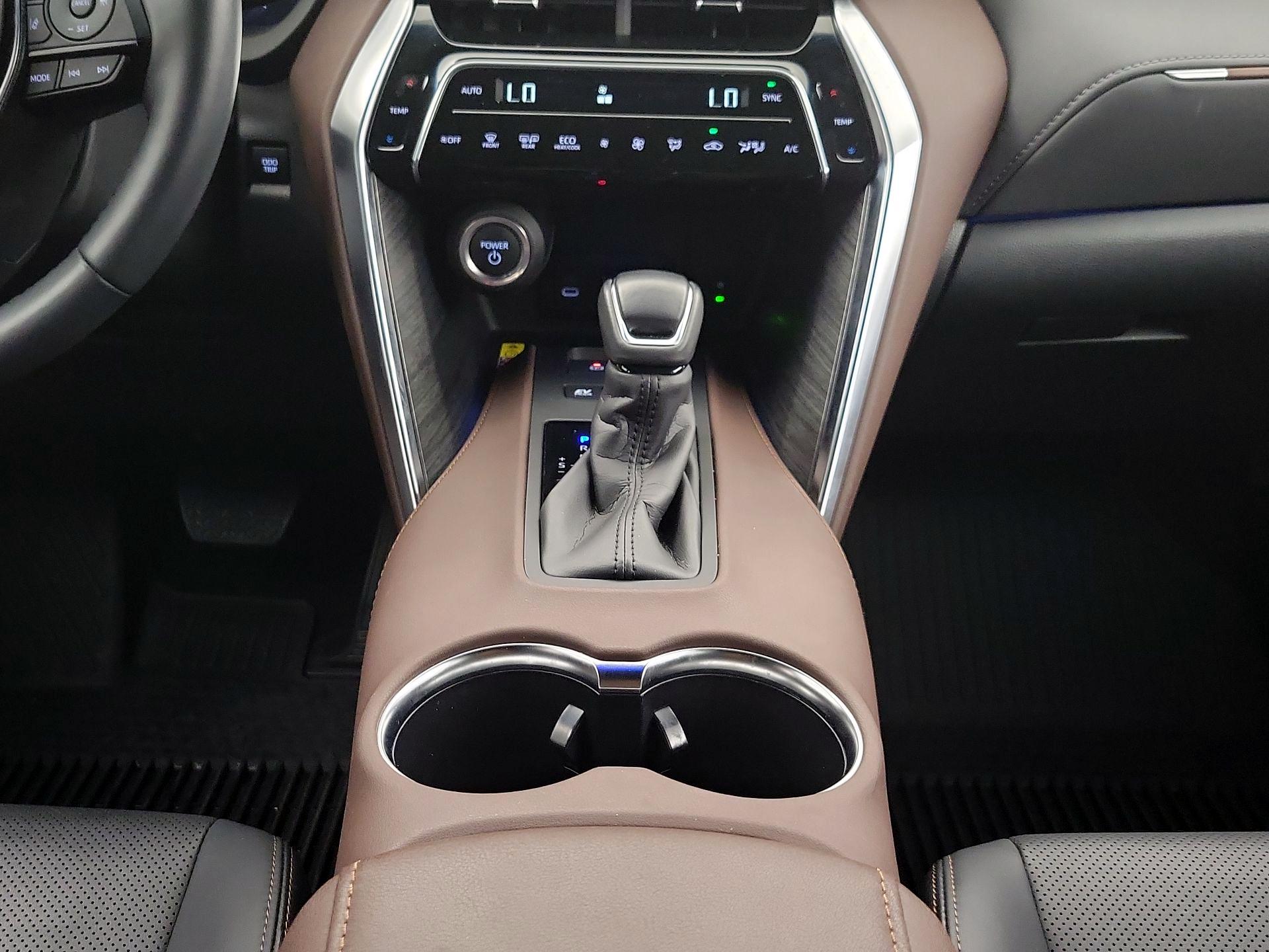 Thumbnail: 2024 Toyota Venza - 17