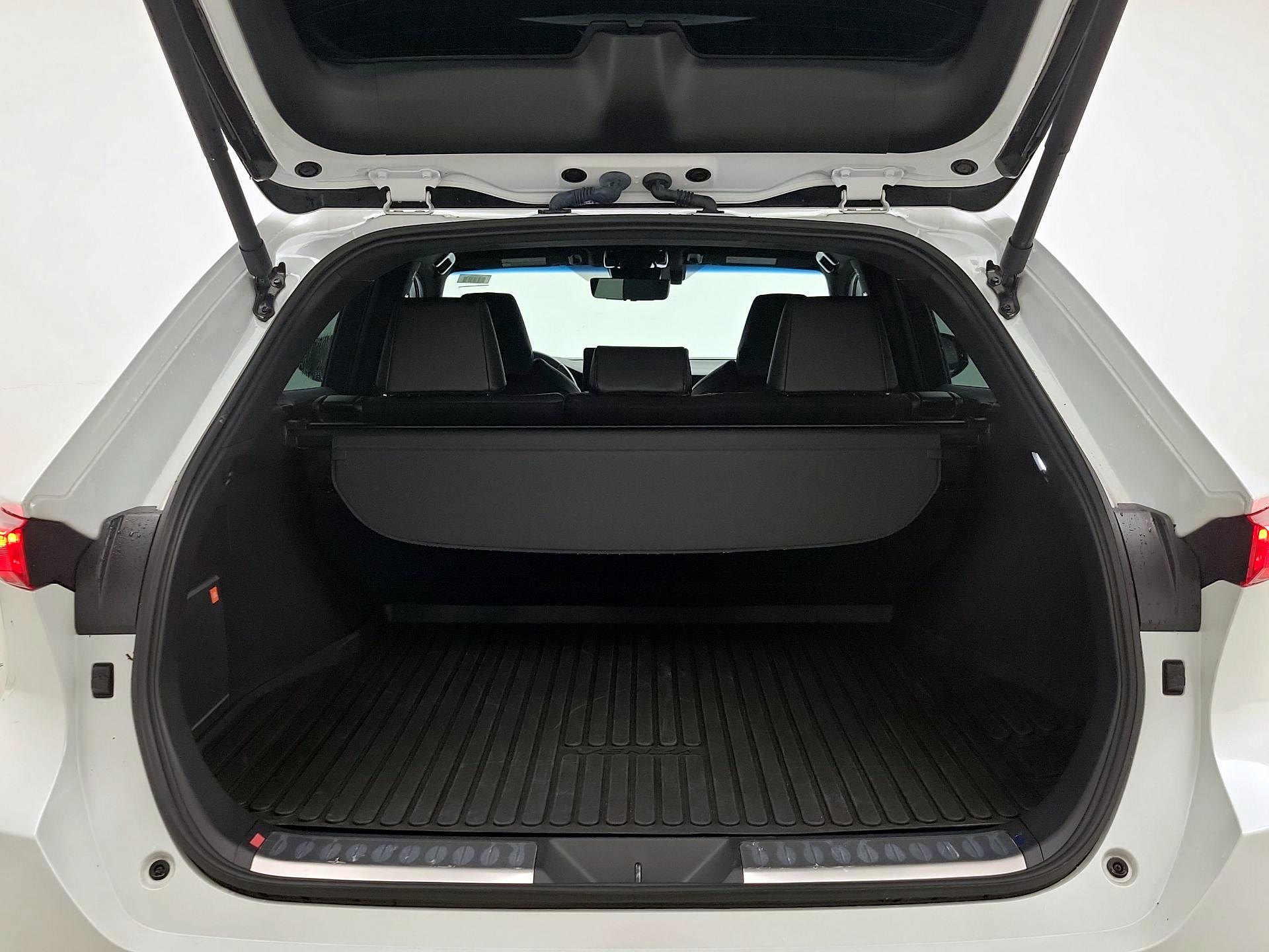 Thumbnail: 2024 Toyota Venza - 20