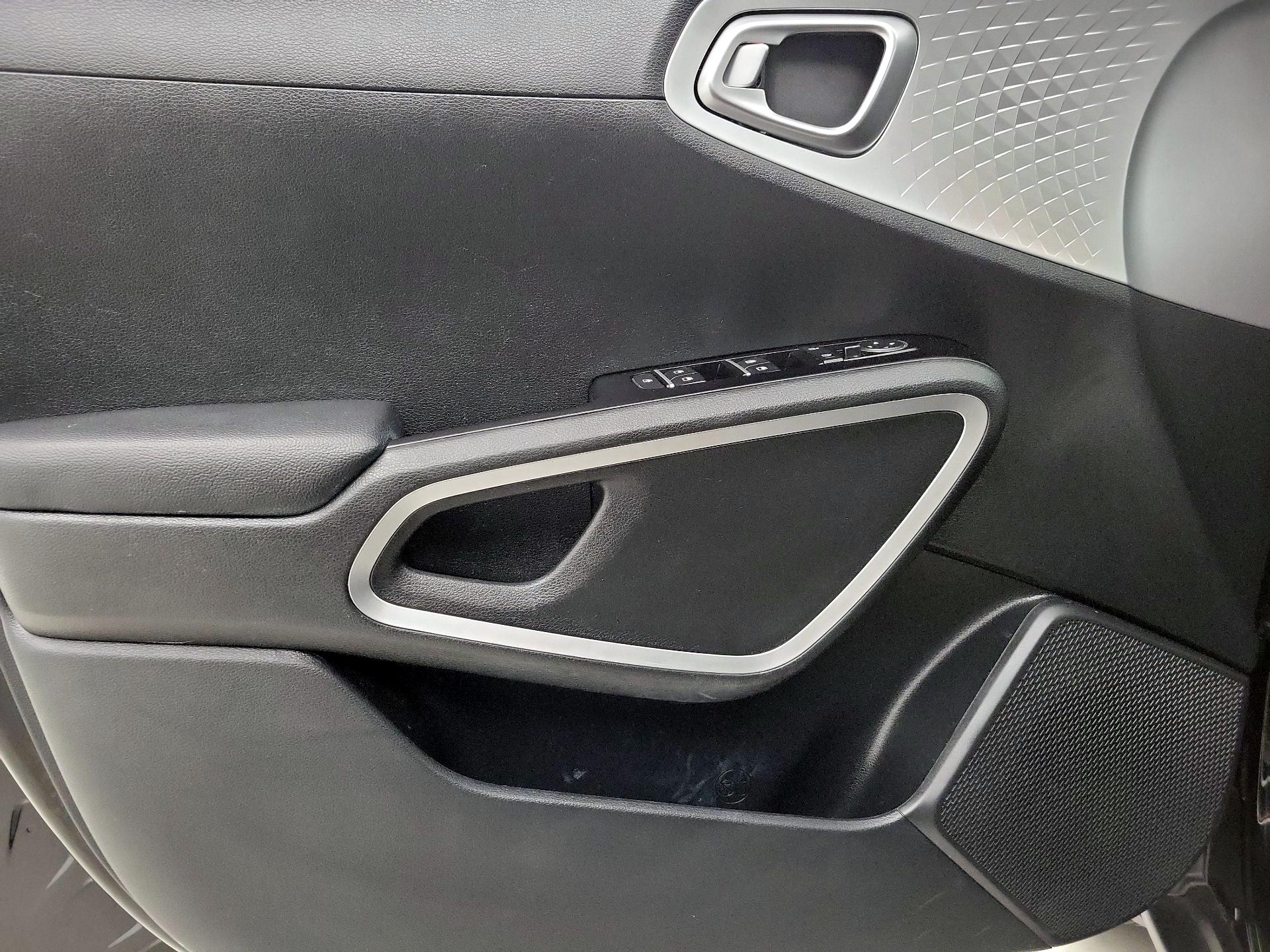 Thumbnail: 2021 Kia Soul - 12