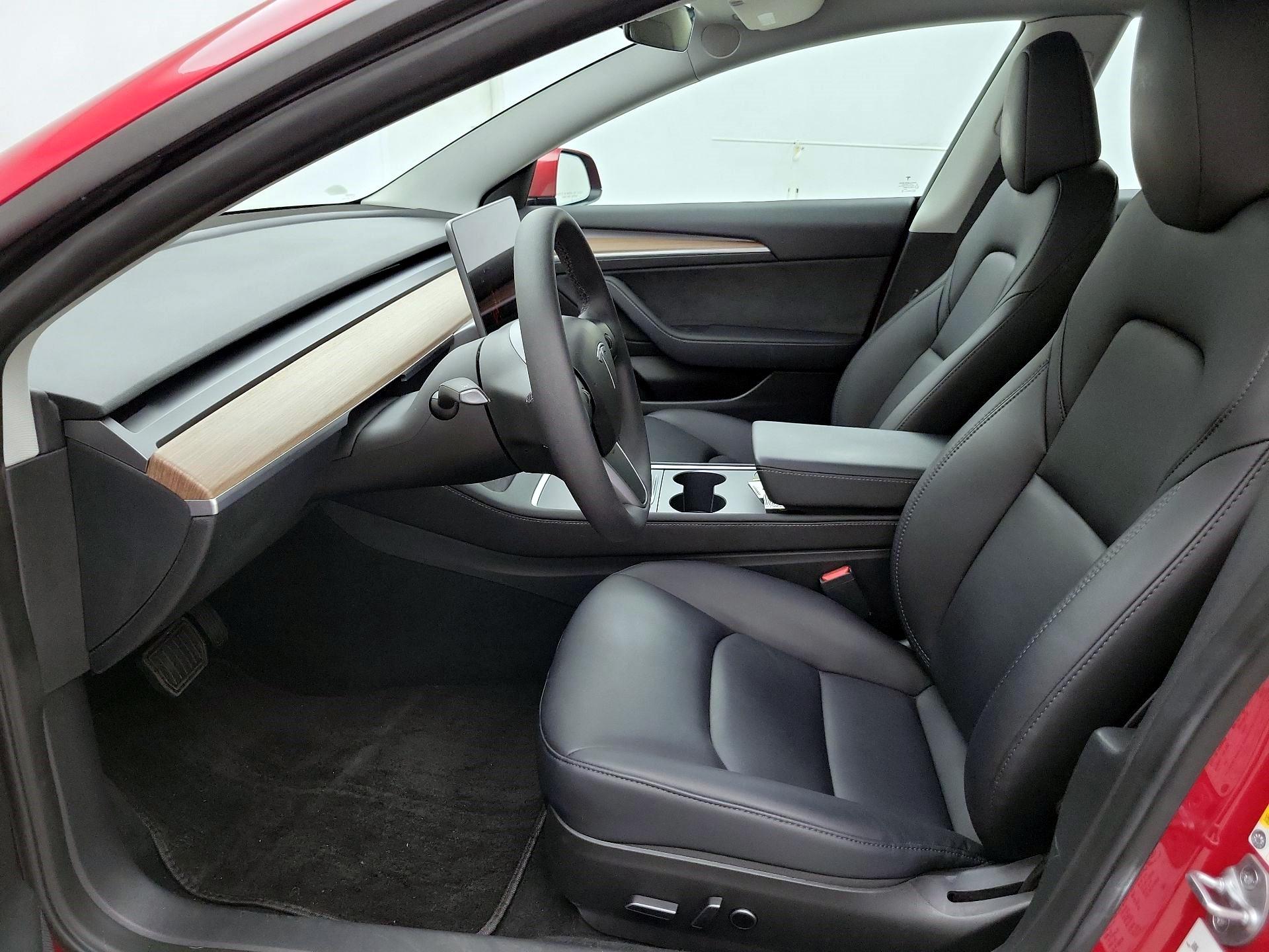 Thumbnail: 2023 Tesla Model 3 - 11