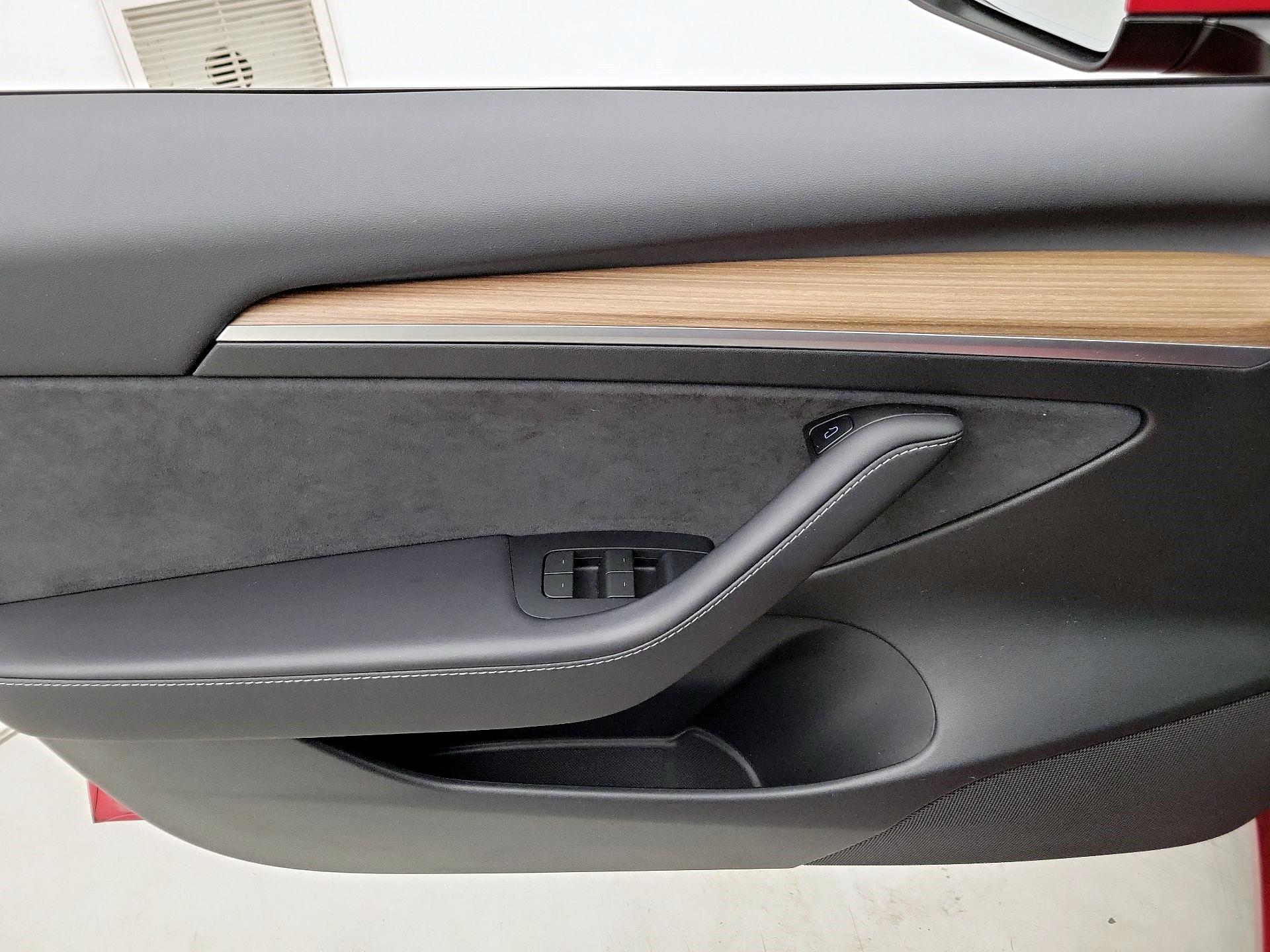 Thumbnail: 2023 Tesla Model 3 - 12