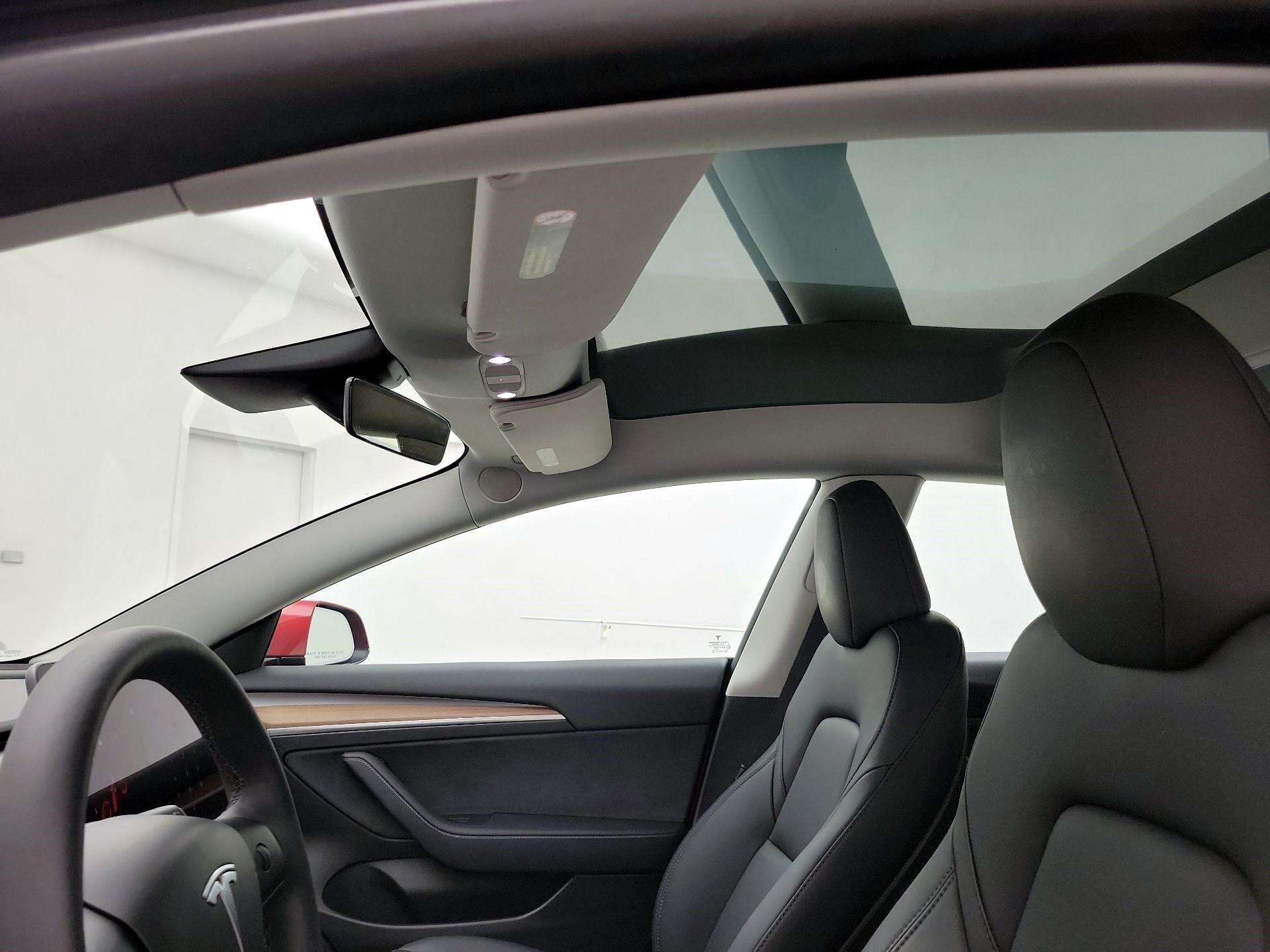 Thumbnail: 2023 Tesla Model 3 - 19