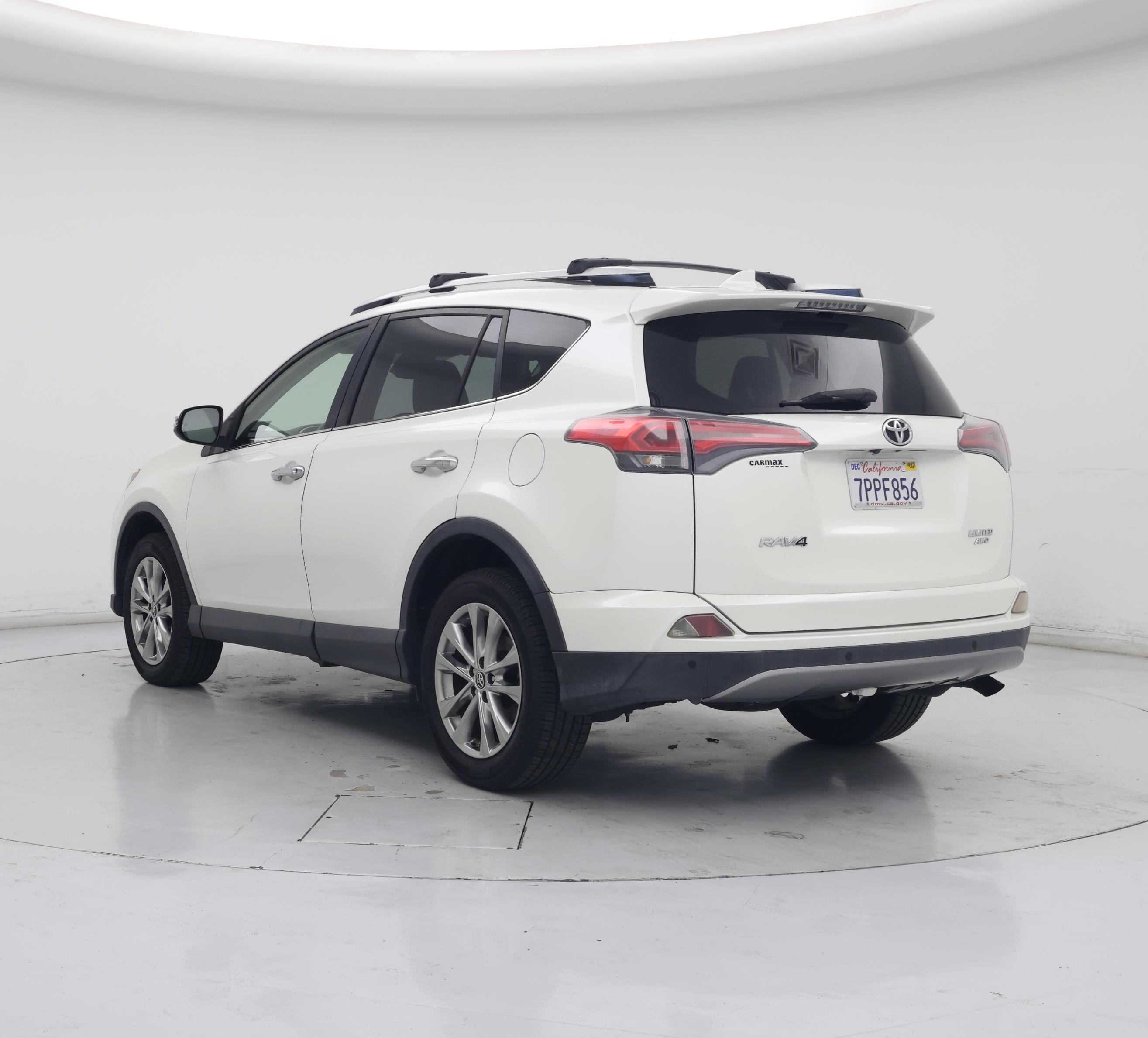 Thumbnail: 2016 Toyota RAV4 - 2