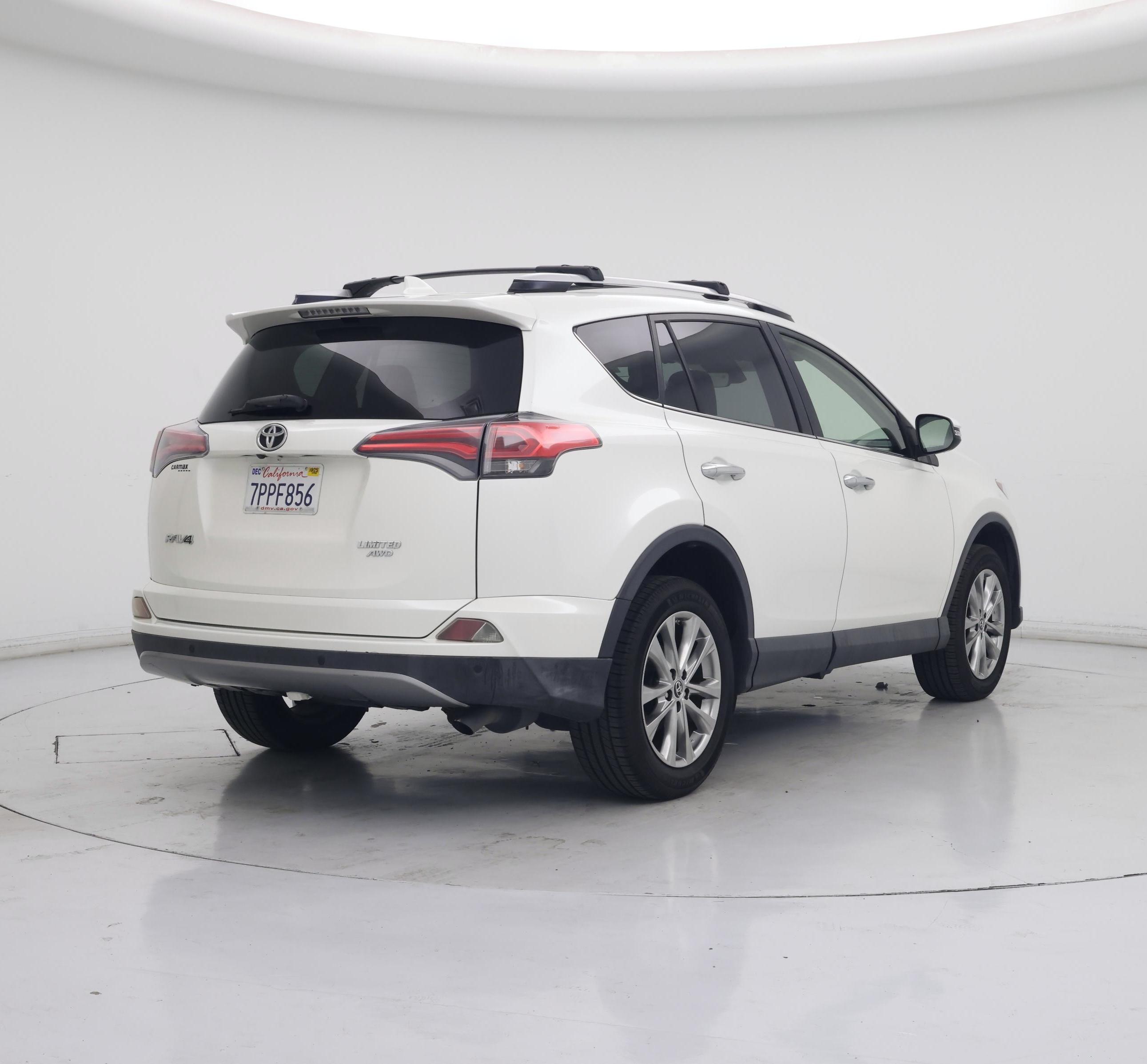 Thumbnail: 2016 Toyota RAV4 - 8