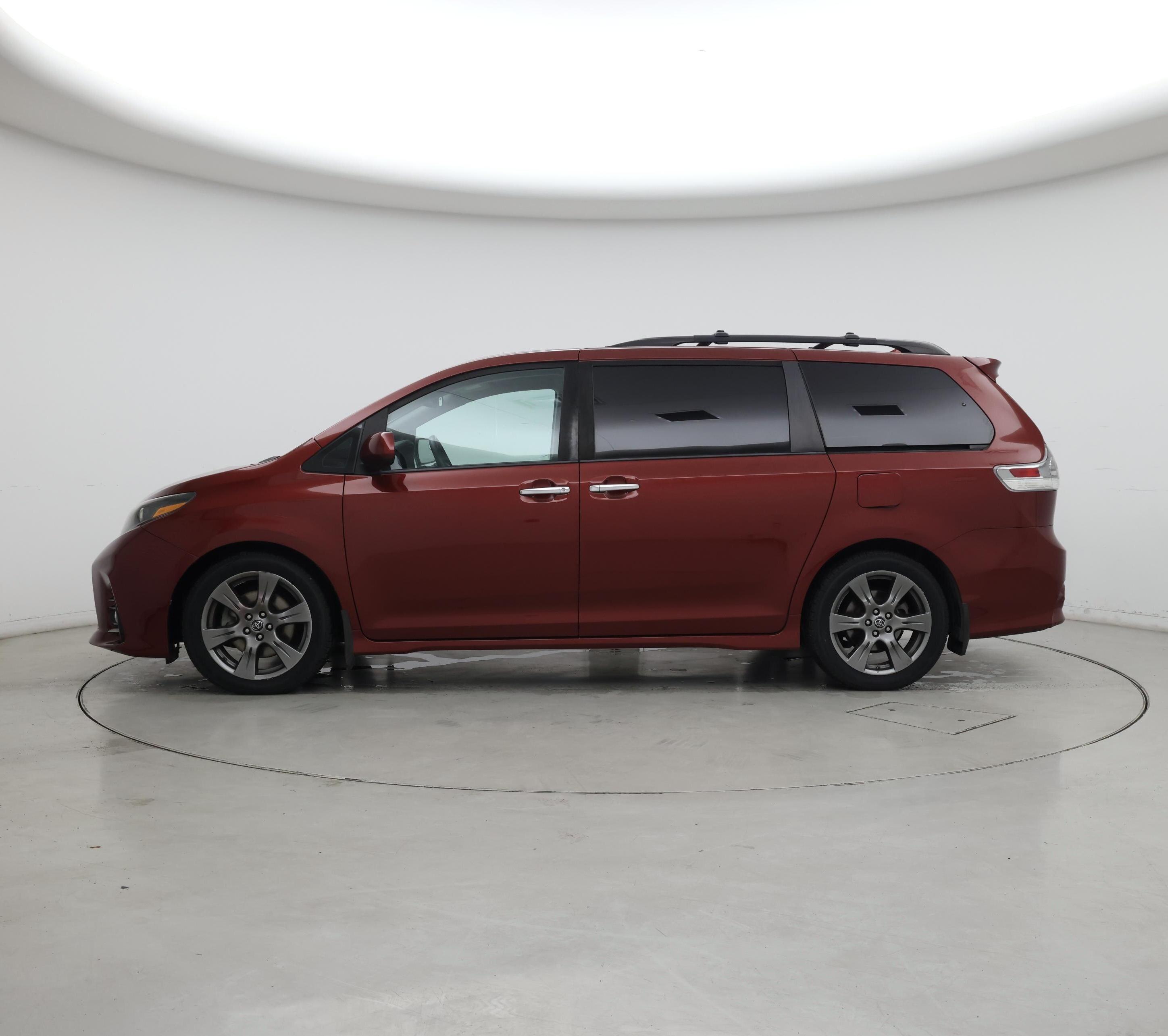 Thumbnail: 2020 Toyota Sienna - 3