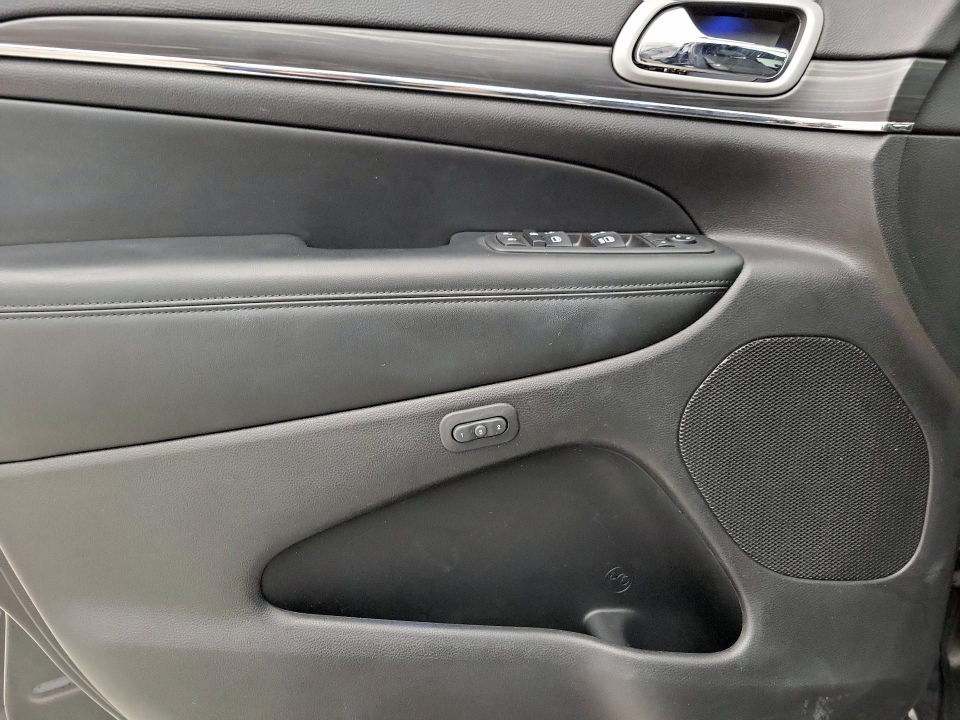 Thumbnail: 2020 Jeep Grand Cherokee - 12