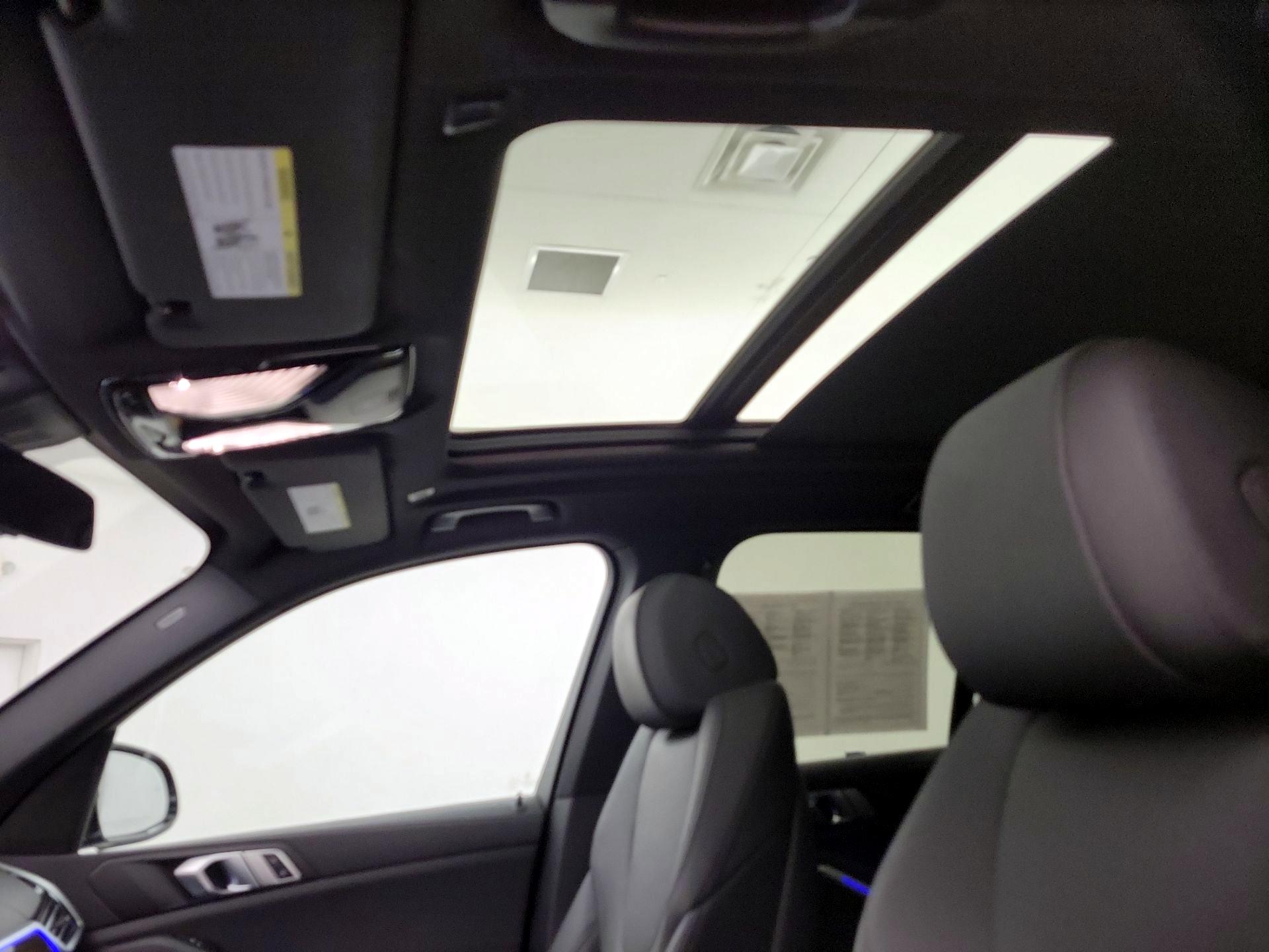 Thumbnail: 2021 BMW X5 - 20