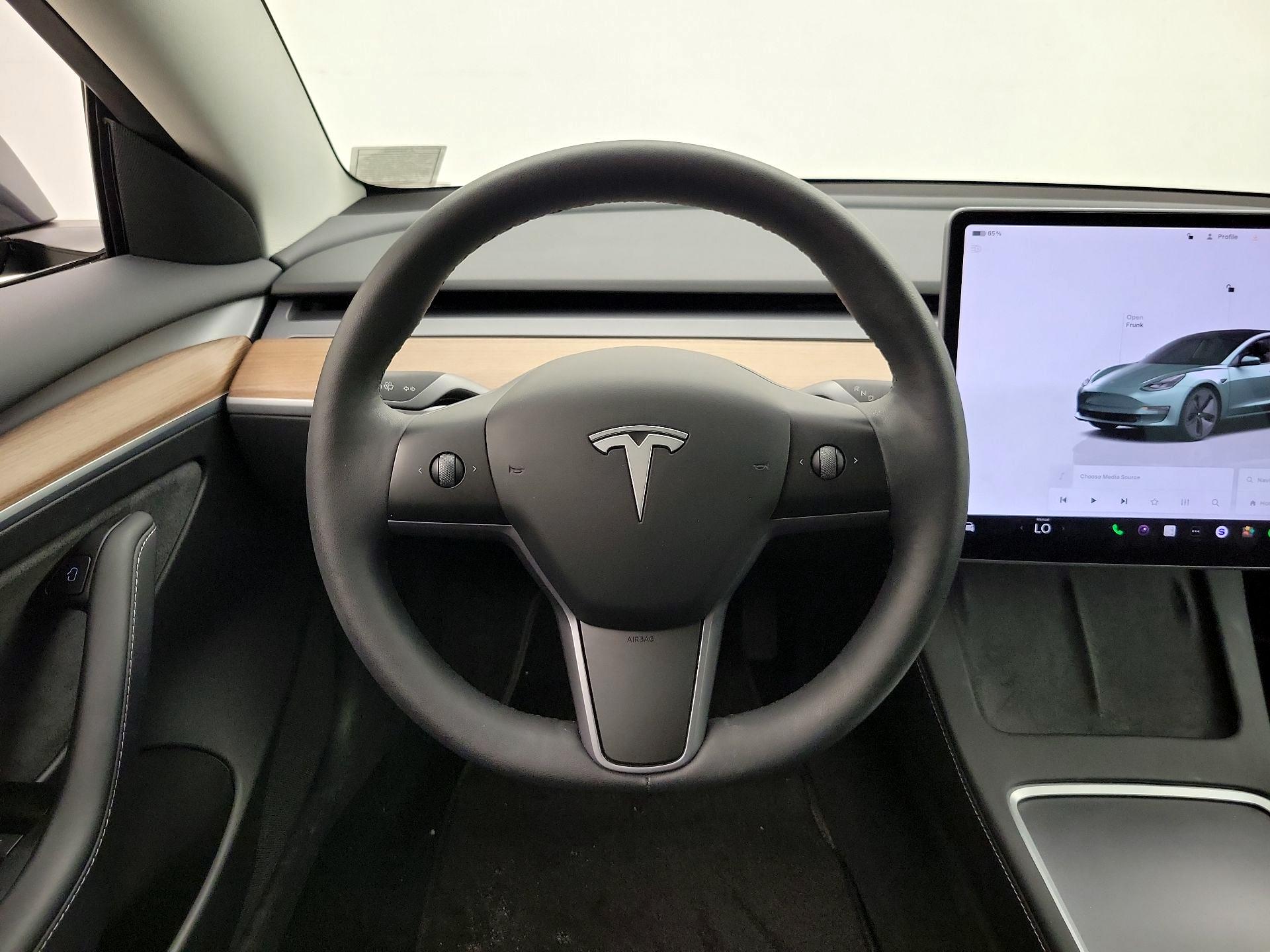 Thumbnail: 2023 Tesla Model 3 - 10