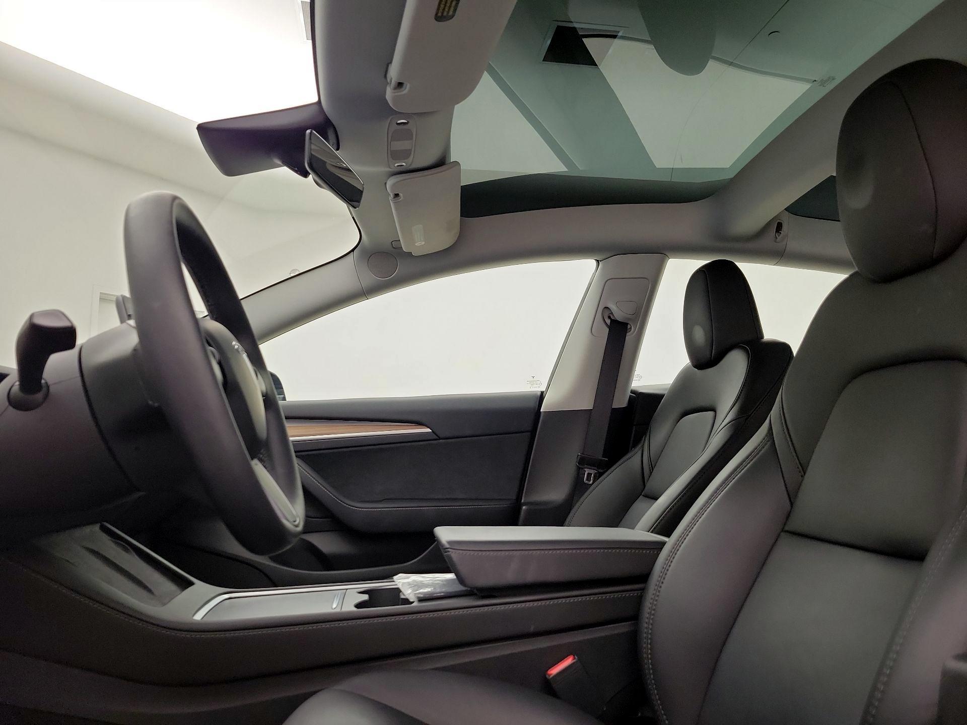 Thumbnail: 2023 Tesla Model 3 - 18