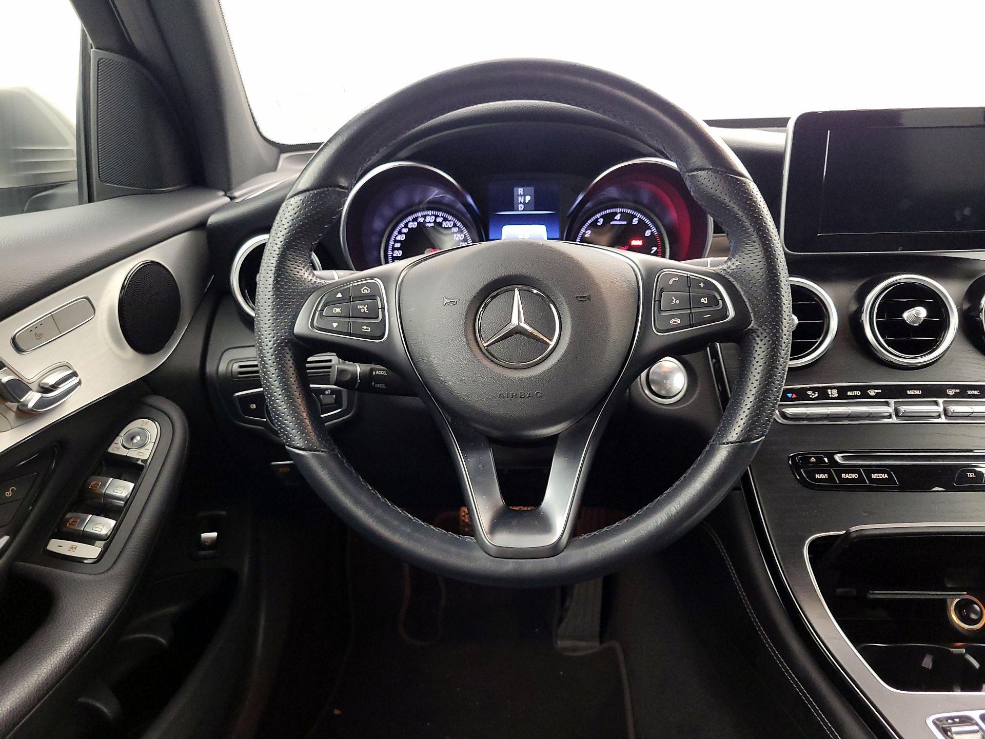 Thumbnail: 2019 Mercedes-Benz GLC - 10