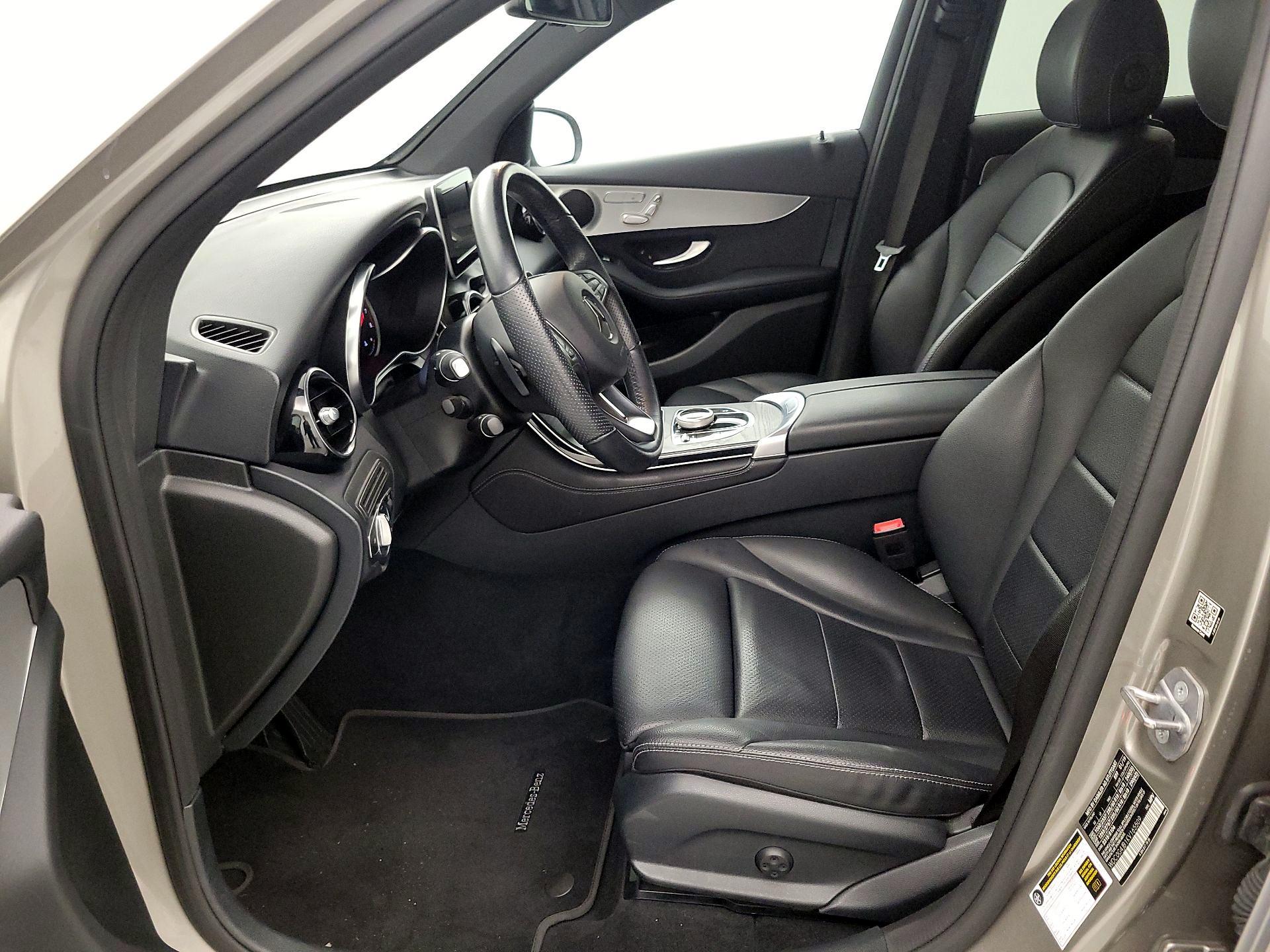 Thumbnail: 2019 Mercedes-Benz GLC - 11