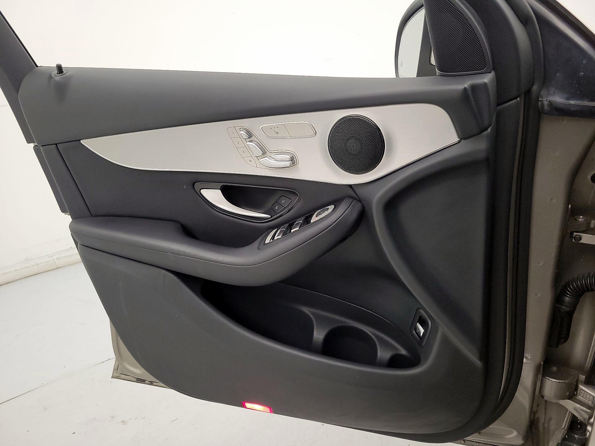 Thumbnail: 2019 Mercedes-Benz GLC - 12