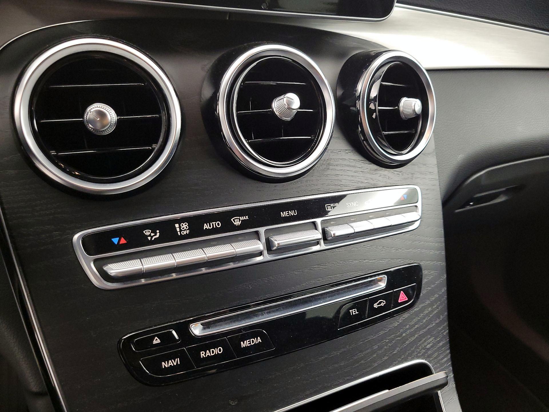 Thumbnail: 2019 Mercedes-Benz GLC - 16