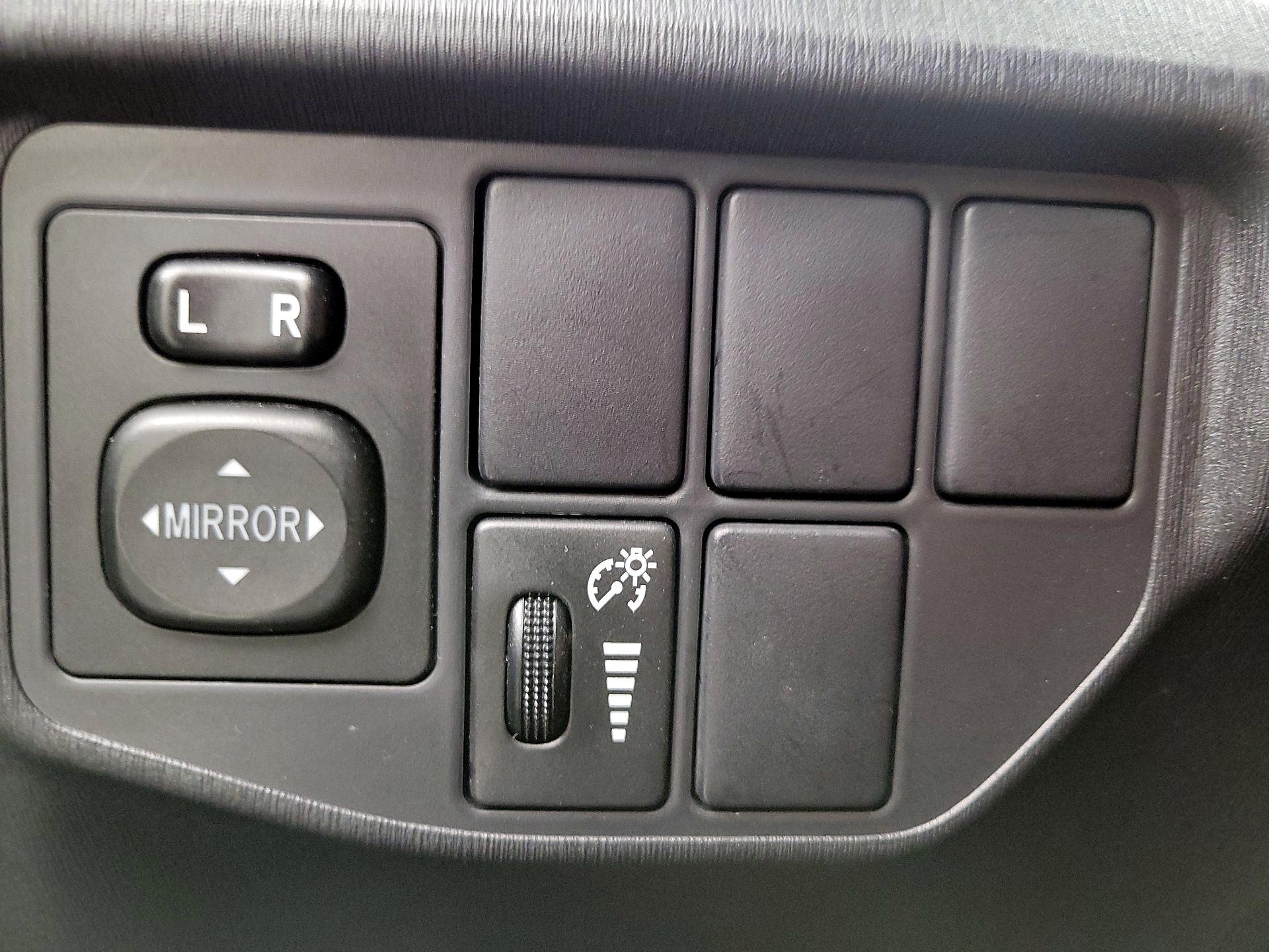 Thumbnail: 2015 Toyota Prius - 13