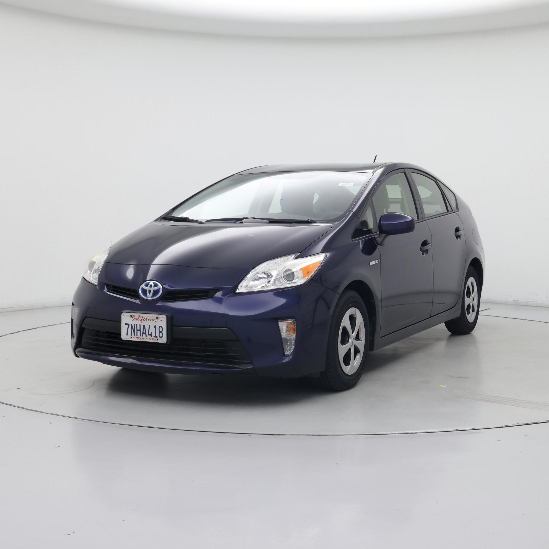 Thumbnail: 2015 Toyota Prius - 4