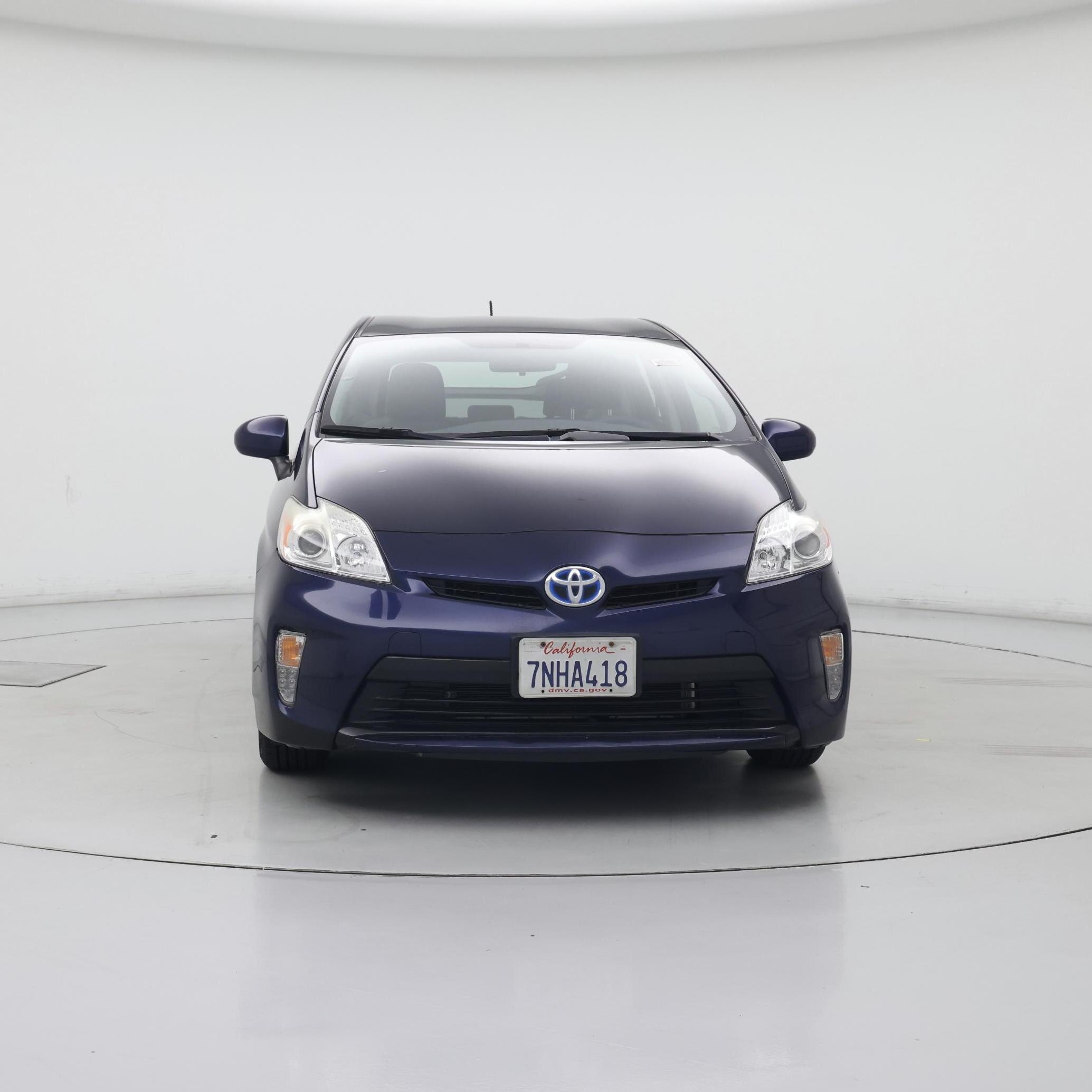 Thumbnail: 2015 Toyota Prius - 5