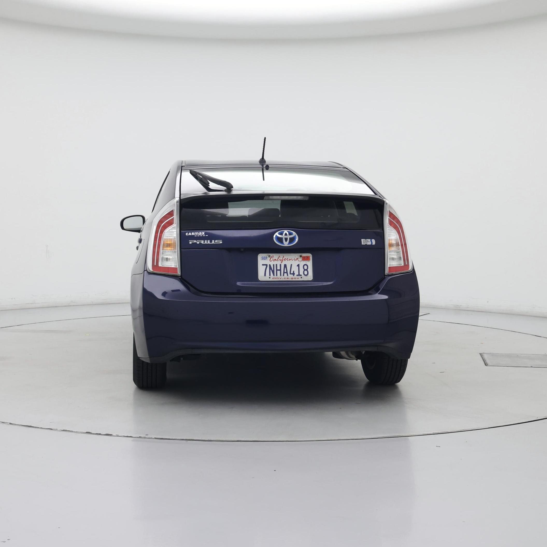 Thumbnail: 2015 Toyota Prius - 6