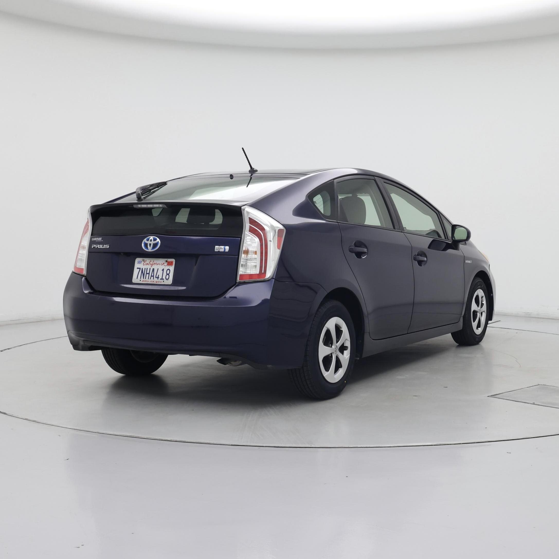 Thumbnail: 2015 Toyota Prius - 8
