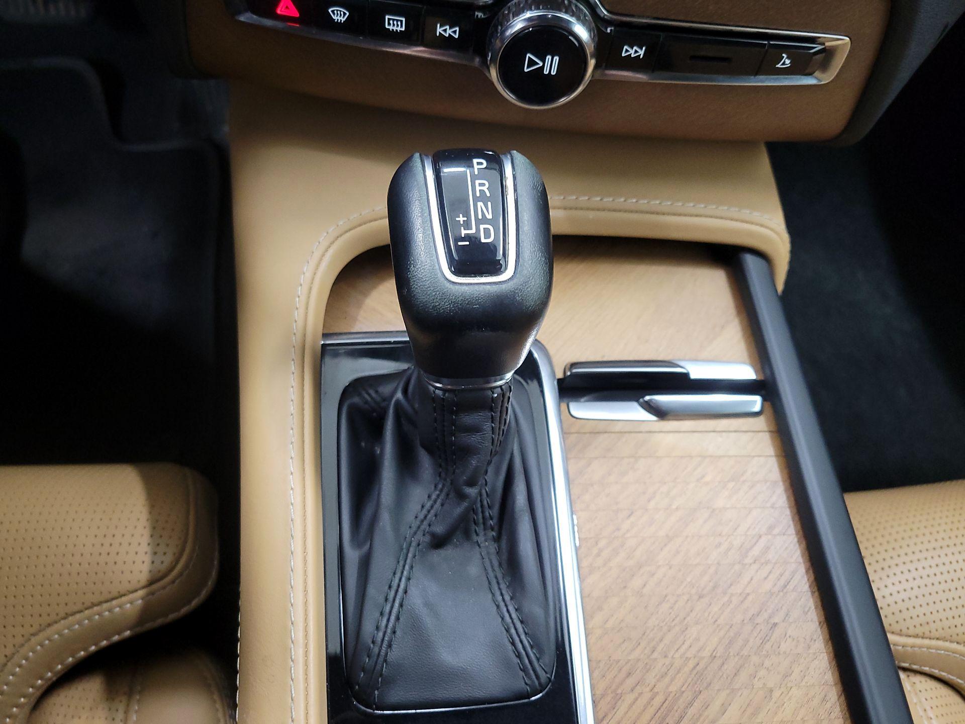 Thumbnail: 2019 Volvo XC90 - 18