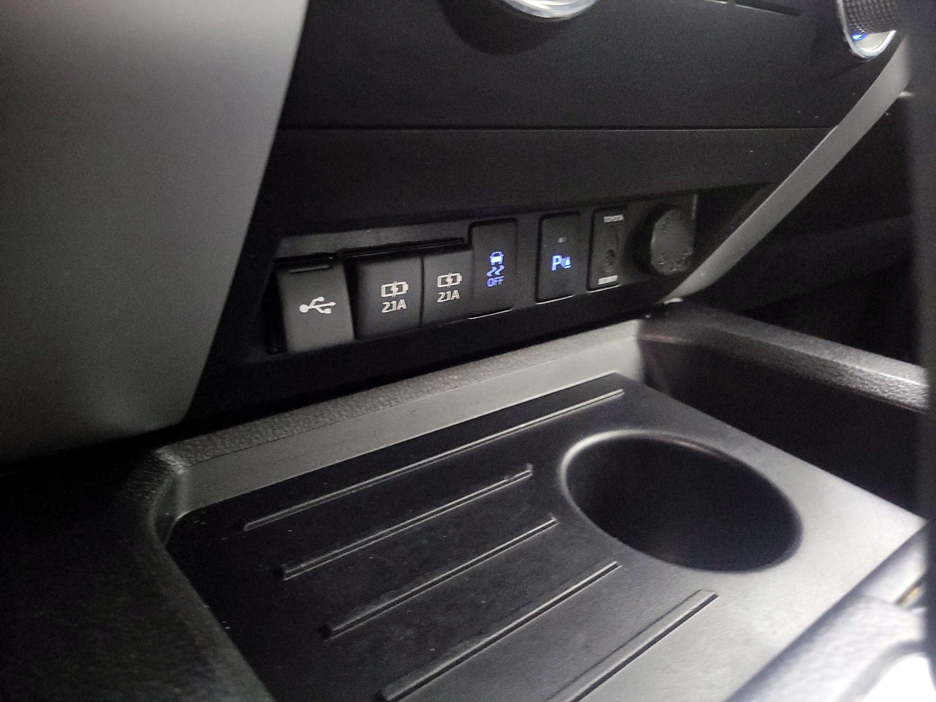 Thumbnail: 2021 Toyota Tundra - 19