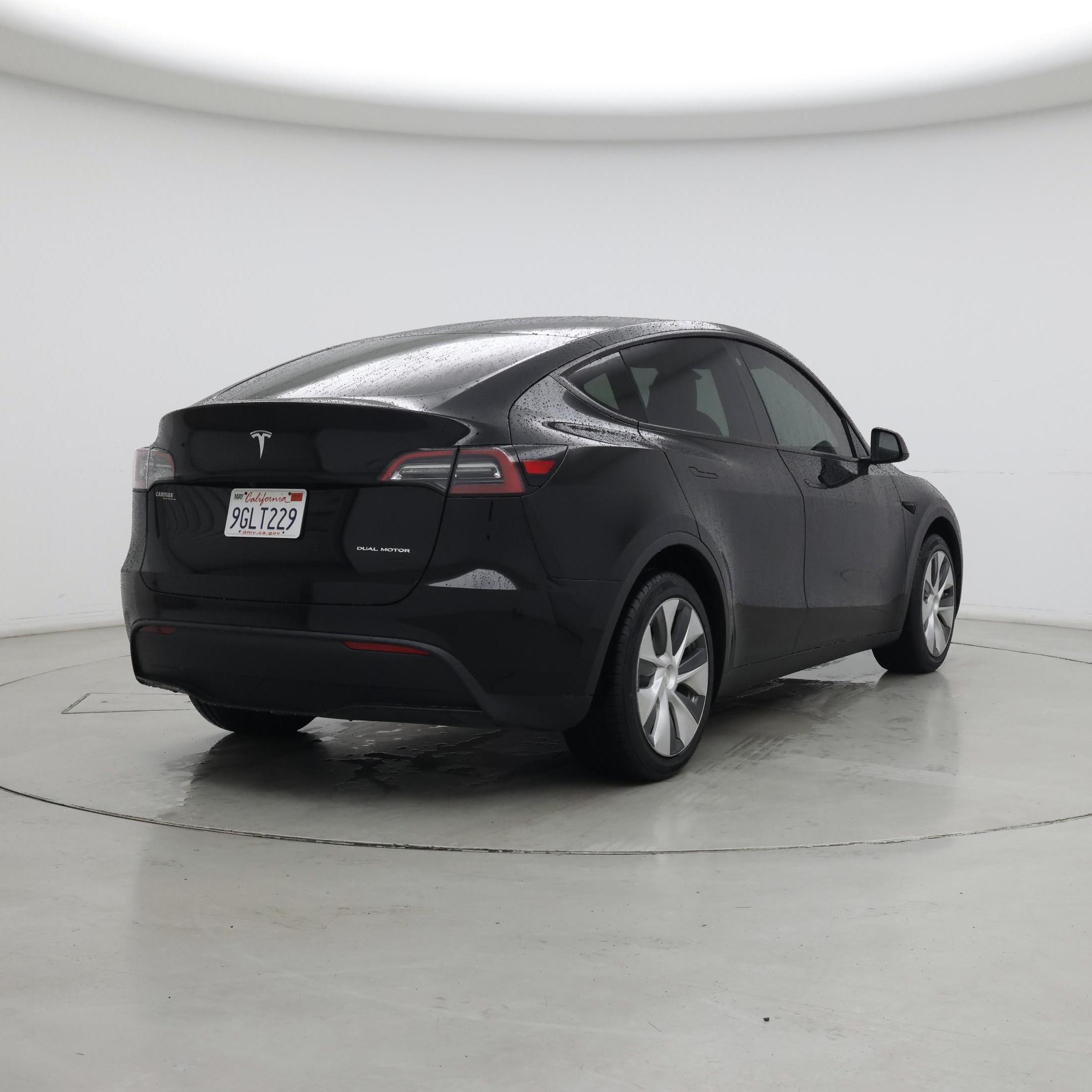 Thumbnail: 2023 Tesla Model Y - 8