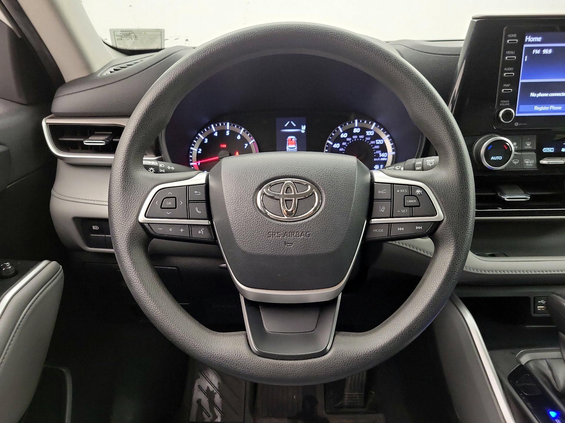 Thumbnail: 2022 Toyota Highlander - 10