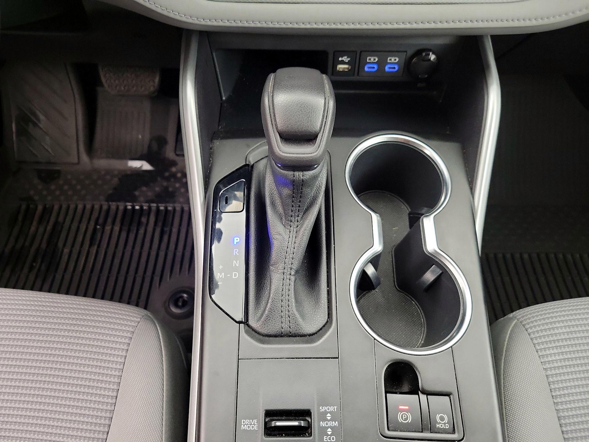 Thumbnail: 2022 Toyota Highlander - 17