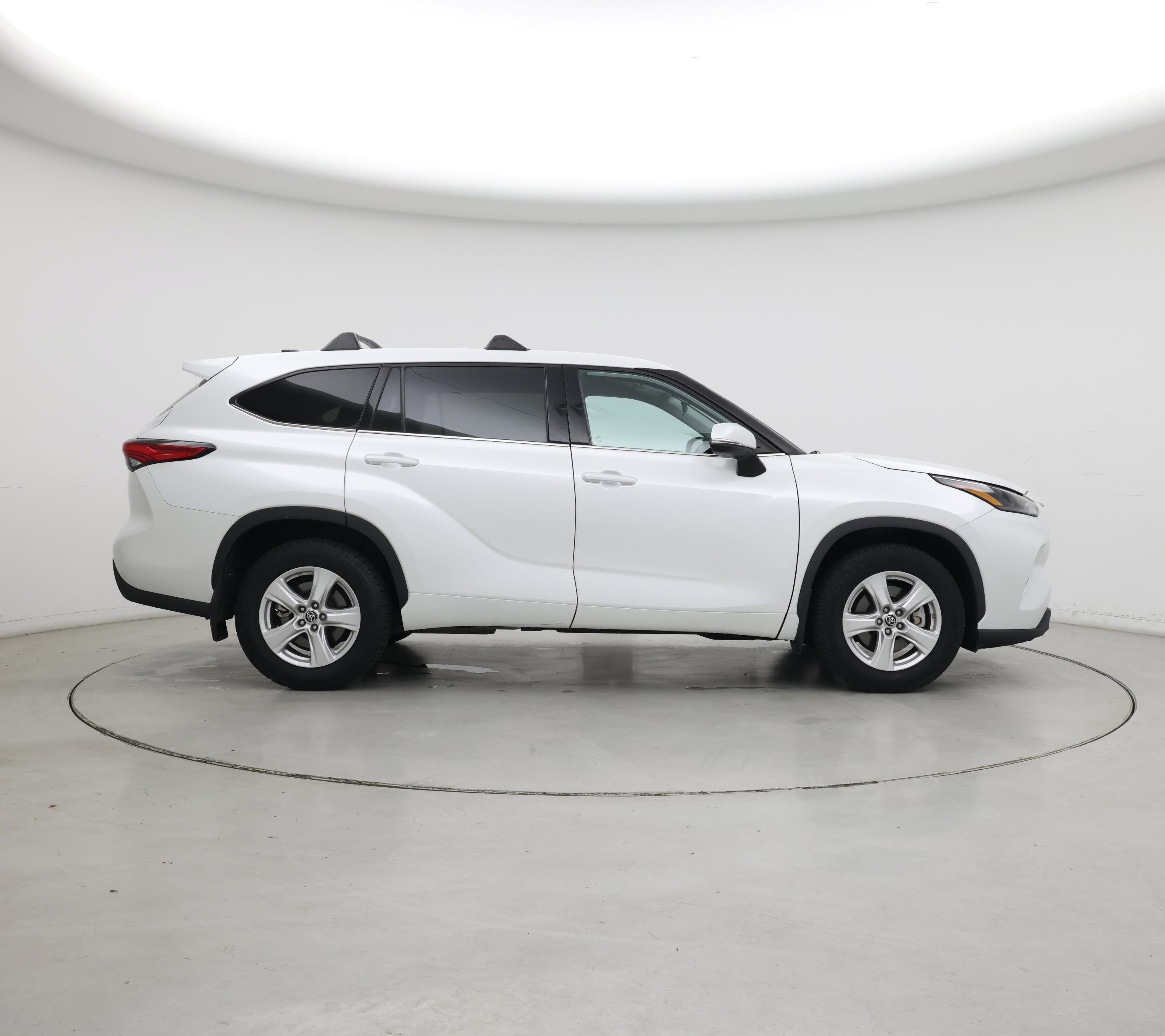 Thumbnail: 2022 Toyota Highlander - 7