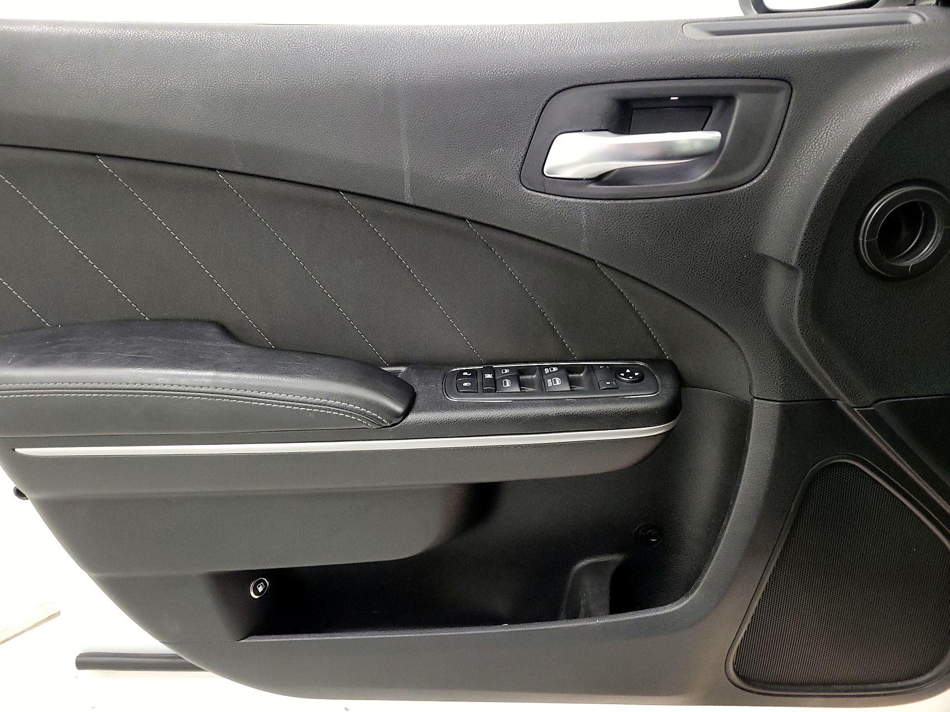 Thumbnail: 2019 Dodge Charger - 12