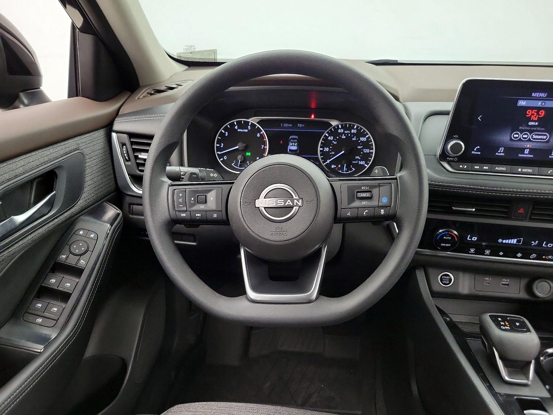 Thumbnail: 2023 Nissan Rogue - 10