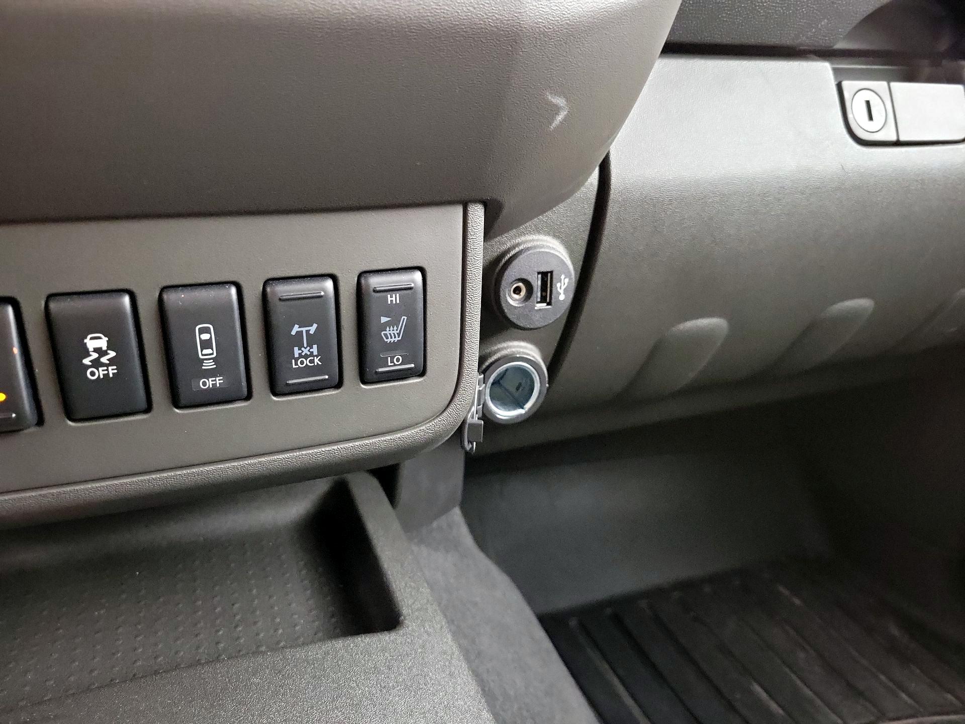 Thumbnail: 2020 Nissan Frontier - 19