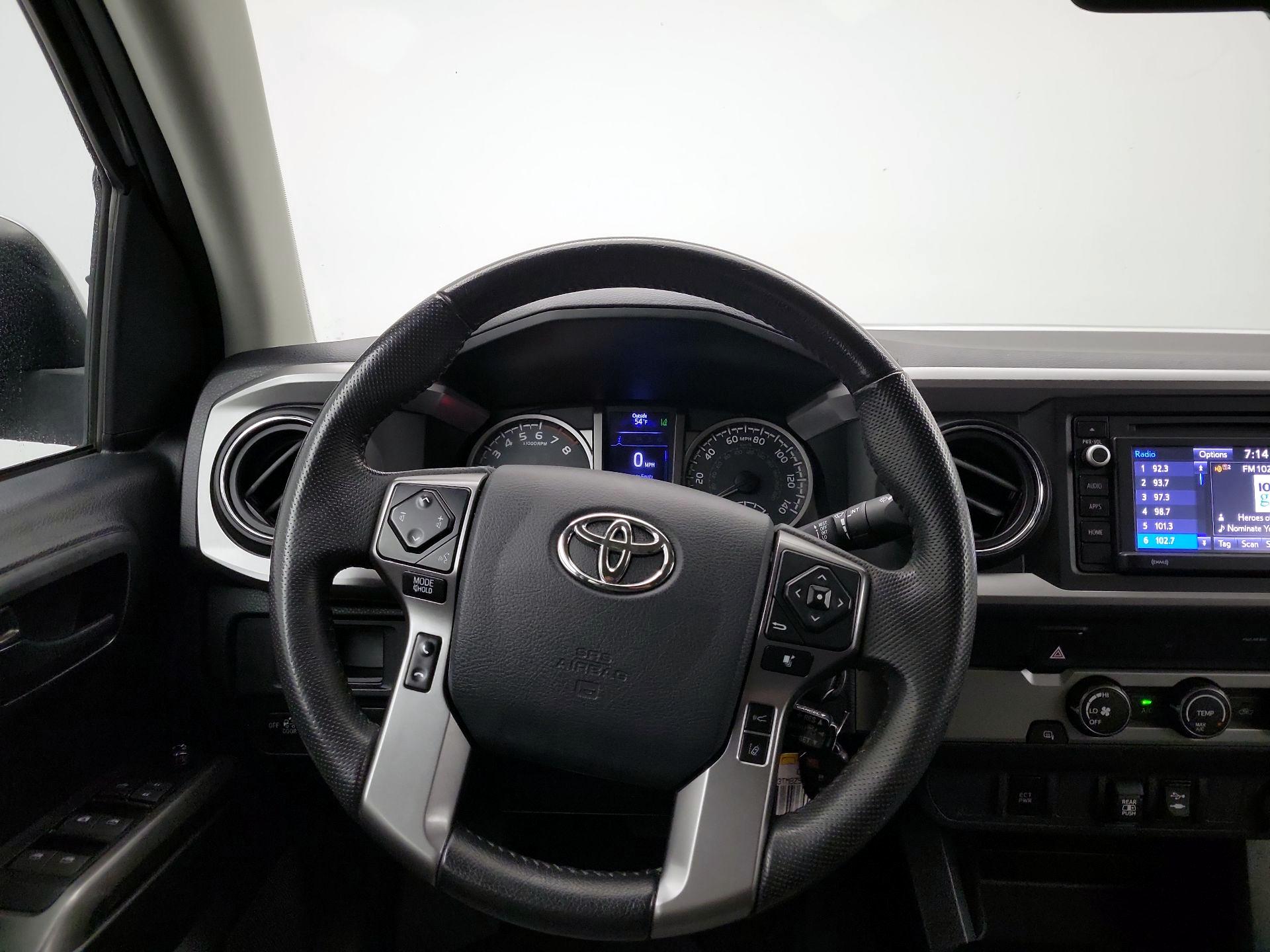 Thumbnail: 2019 Toyota Tacoma - 10