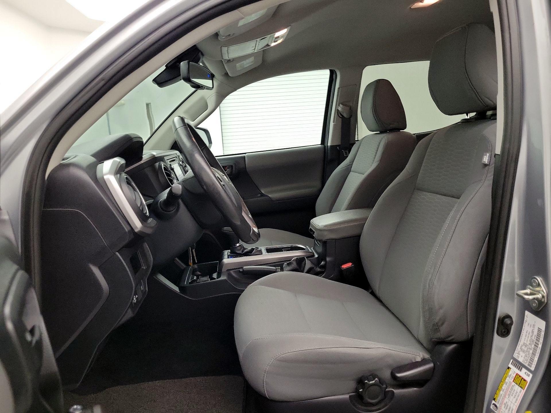 Thumbnail: 2019 Toyota Tacoma - 11