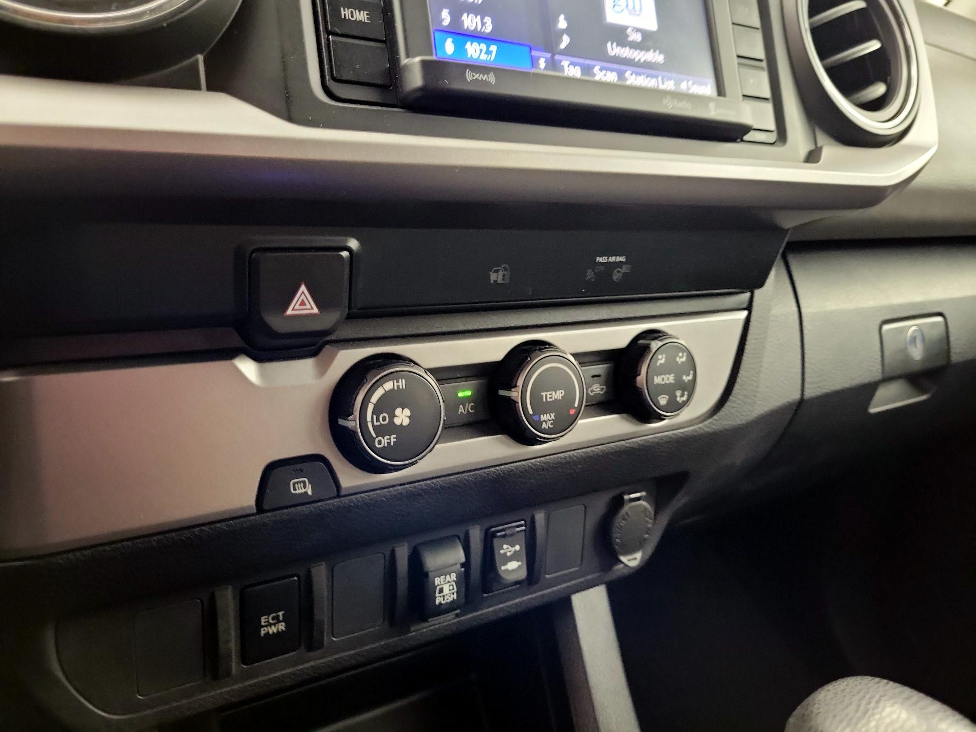 Thumbnail: 2019 Toyota Tacoma - 16