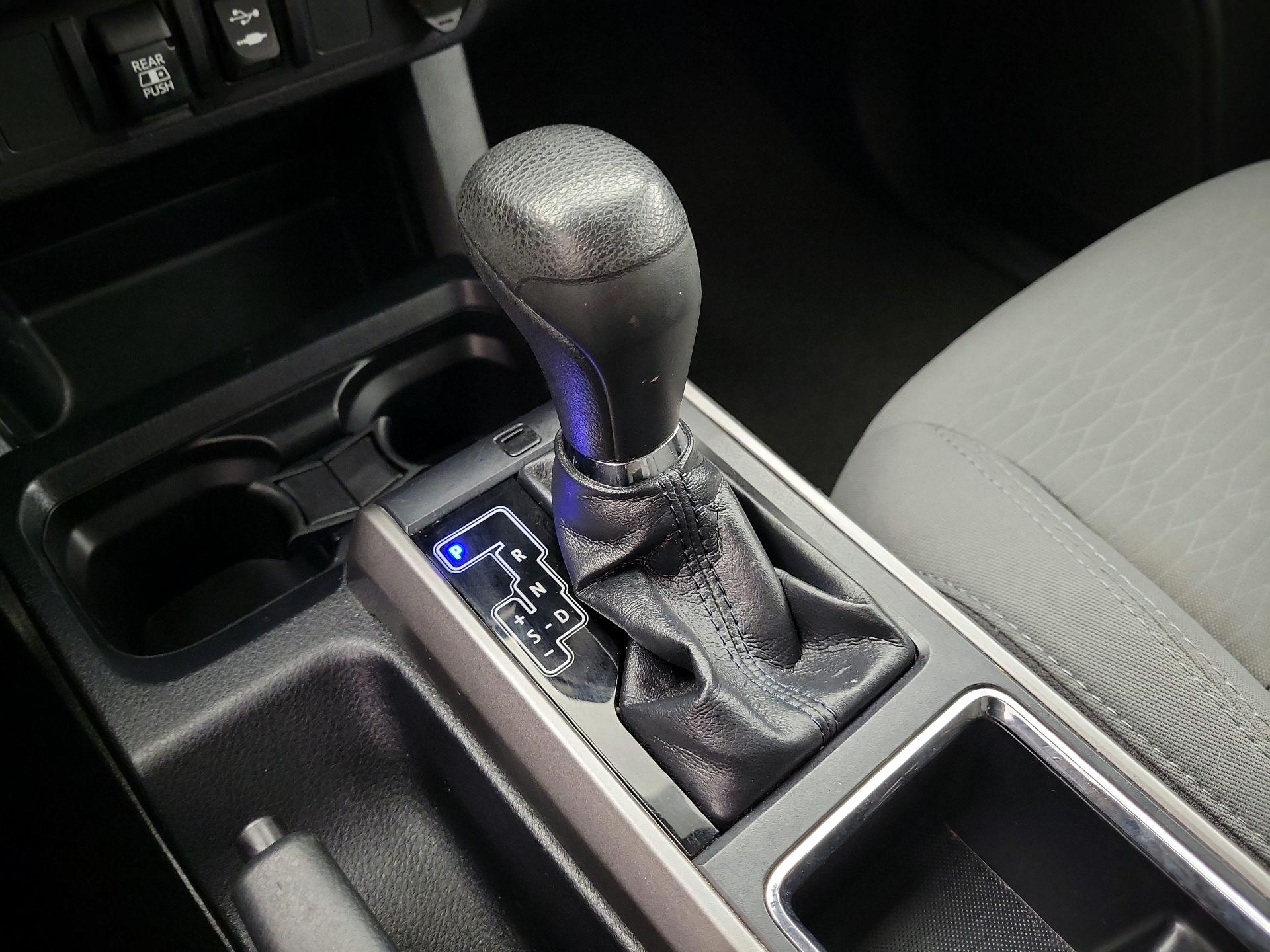 Thumbnail: 2019 Toyota Tacoma - 17