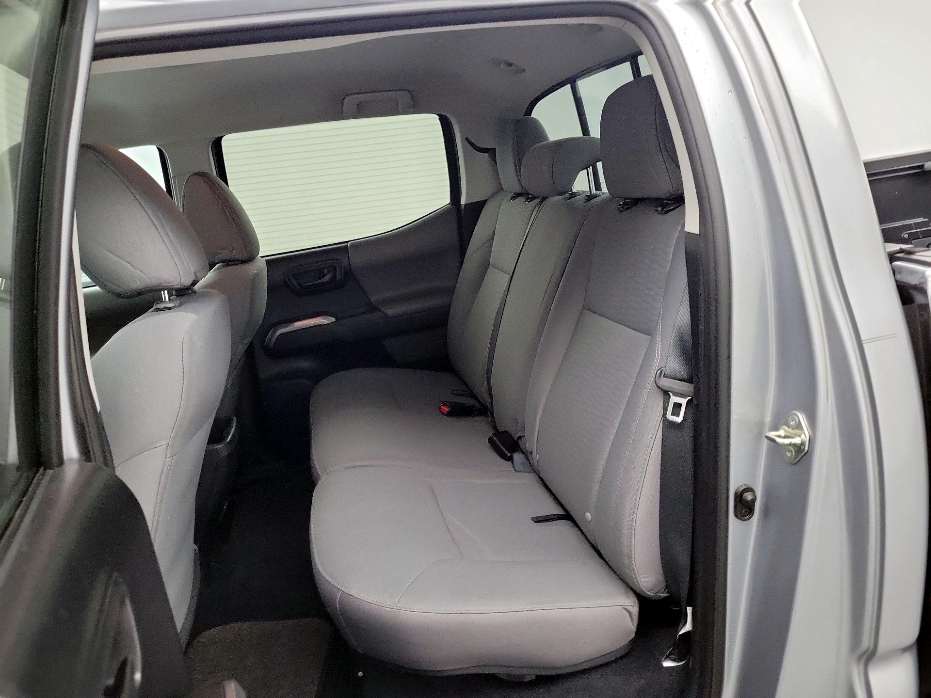 Thumbnail: 2019 Toyota Tacoma - 19