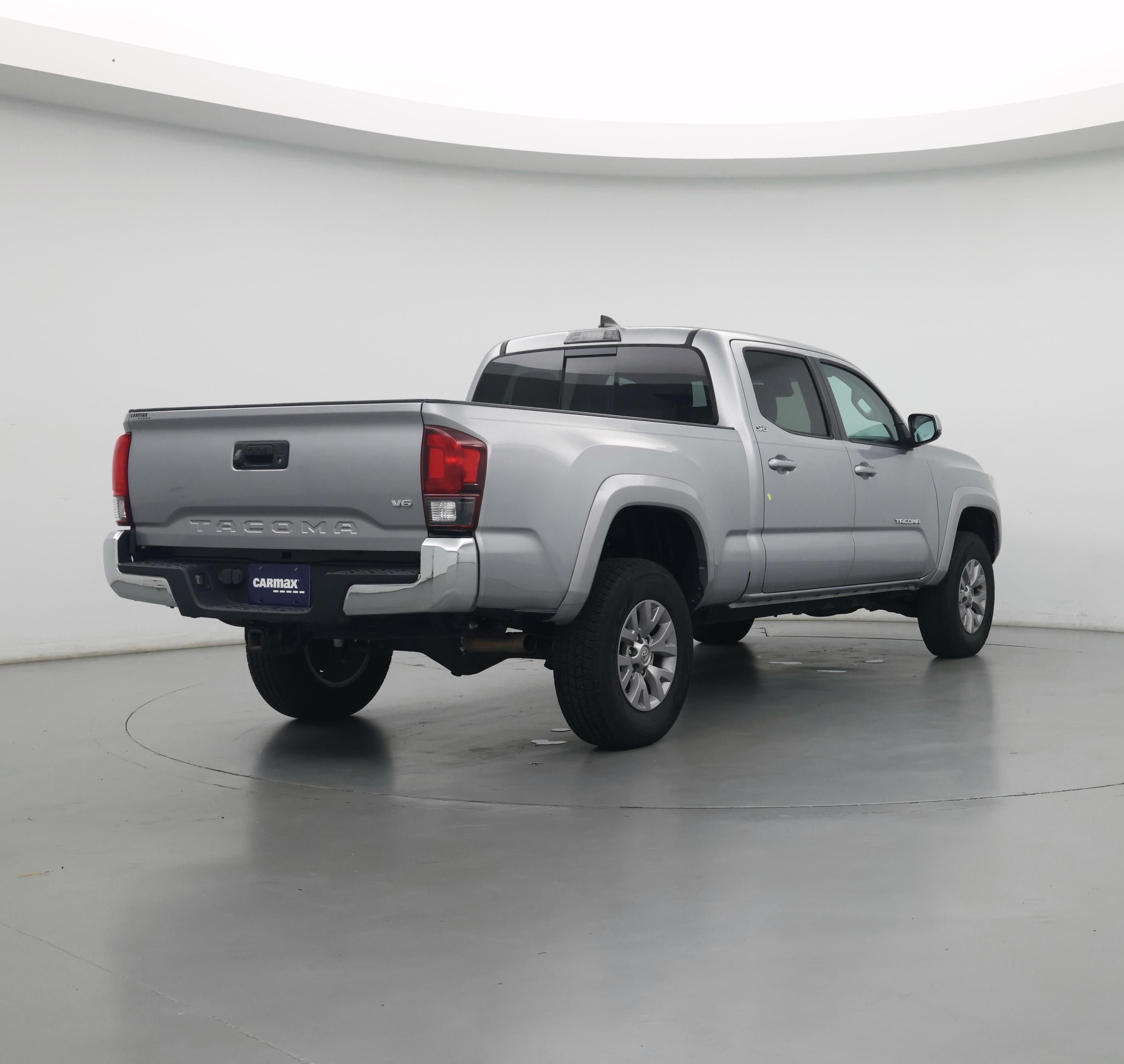 Thumbnail: 2019 Toyota Tacoma - 8