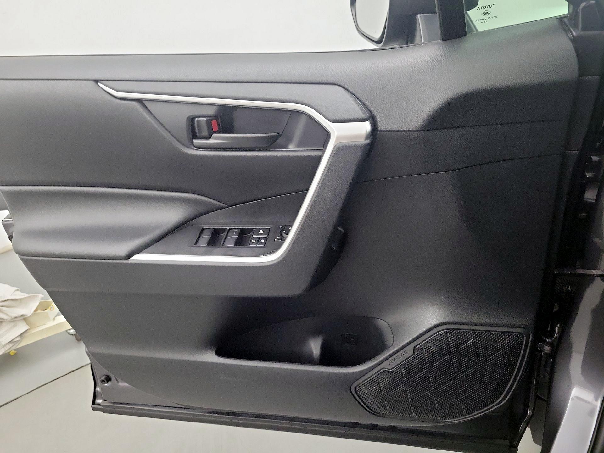 Thumbnail: 2024 Toyota RAV4 - 12