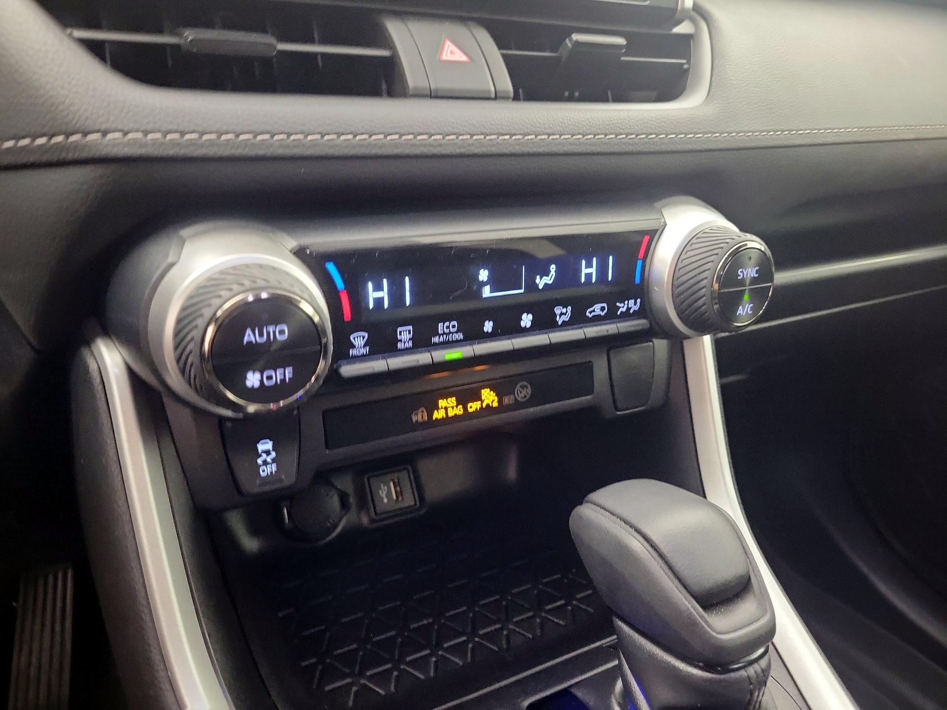 Thumbnail: 2024 Toyota RAV4 - 16