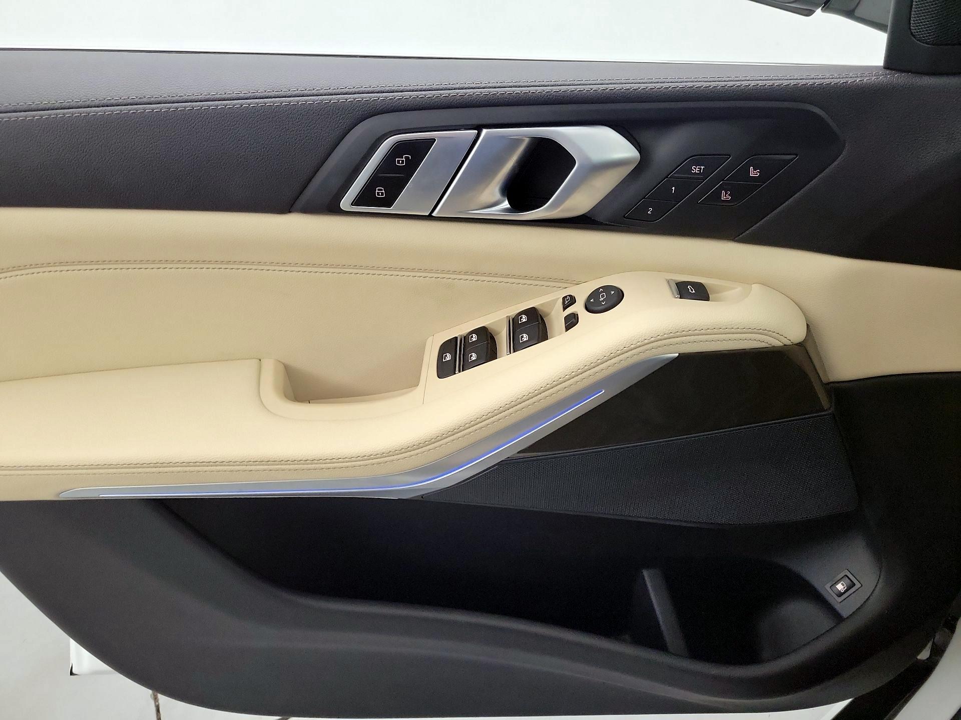 Thumbnail: 2022 BMW X5 - 12