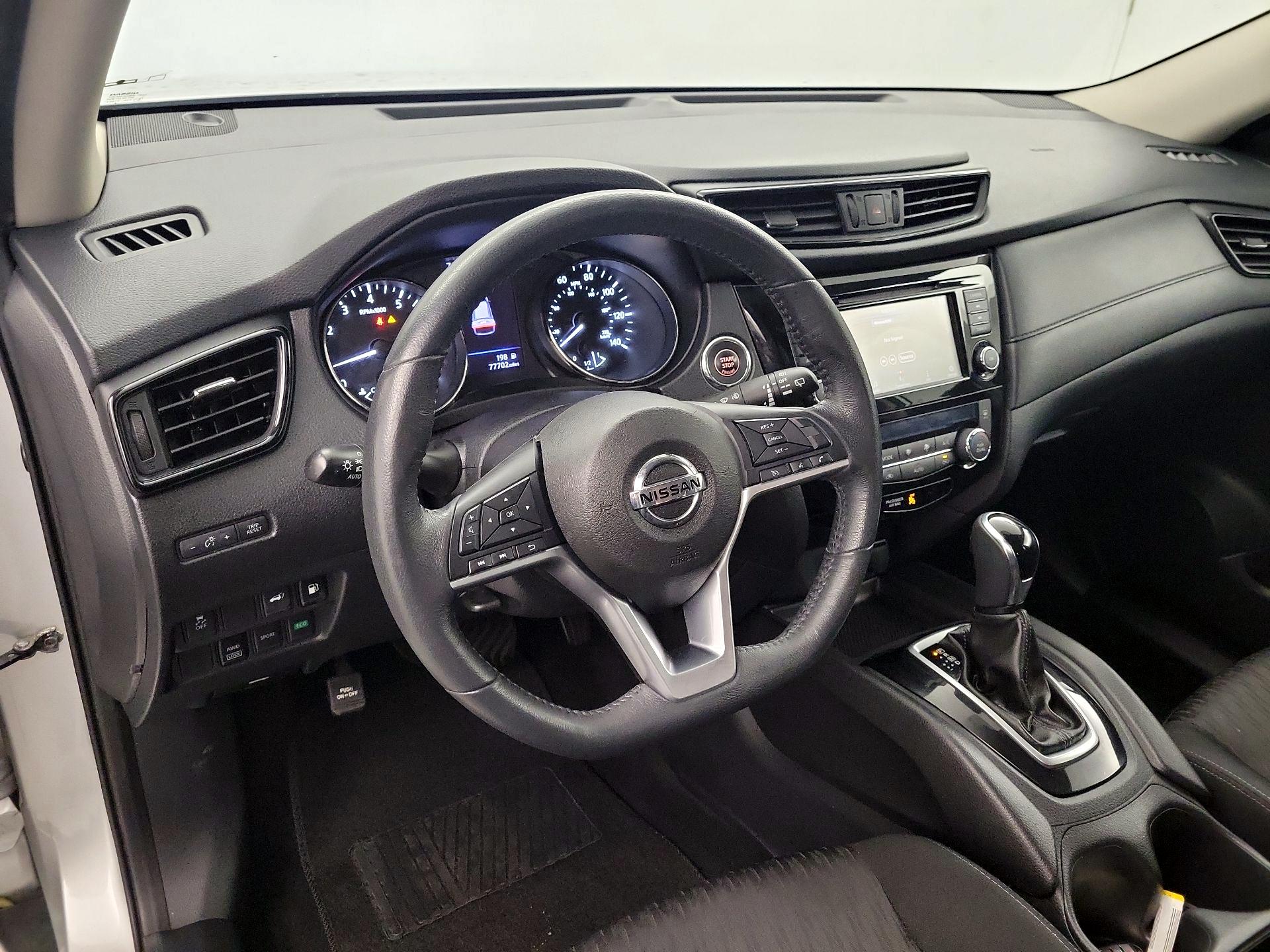 Thumbnail: 2018 Nissan Rogue - 9