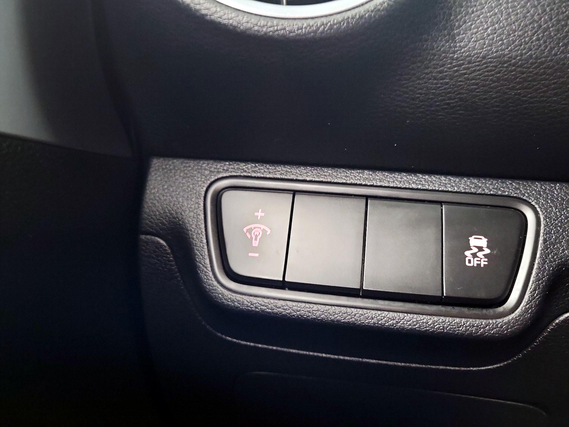 Thumbnail: 2023 Kia Forte - 13