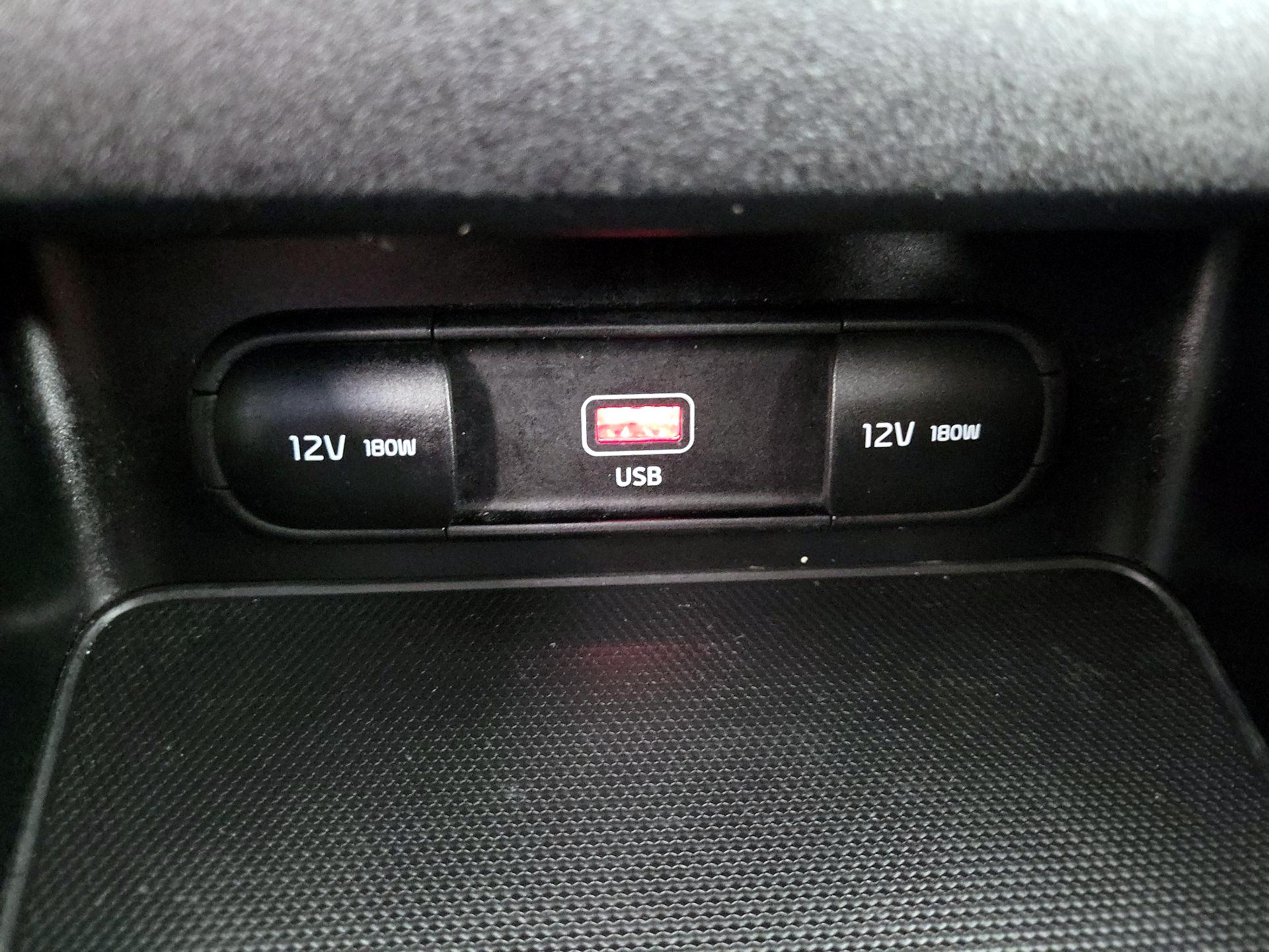 Thumbnail: 2023 Kia Forte - 18