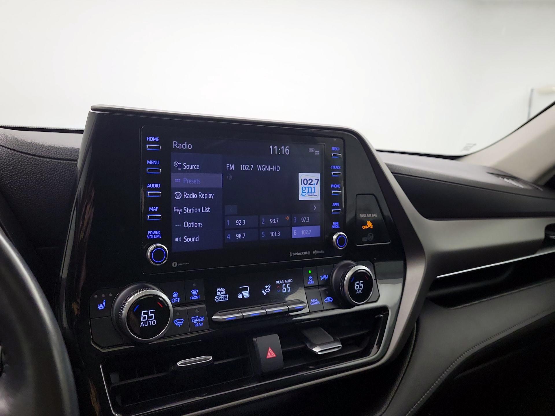 Thumbnail: 2020 Toyota Highlander - 14