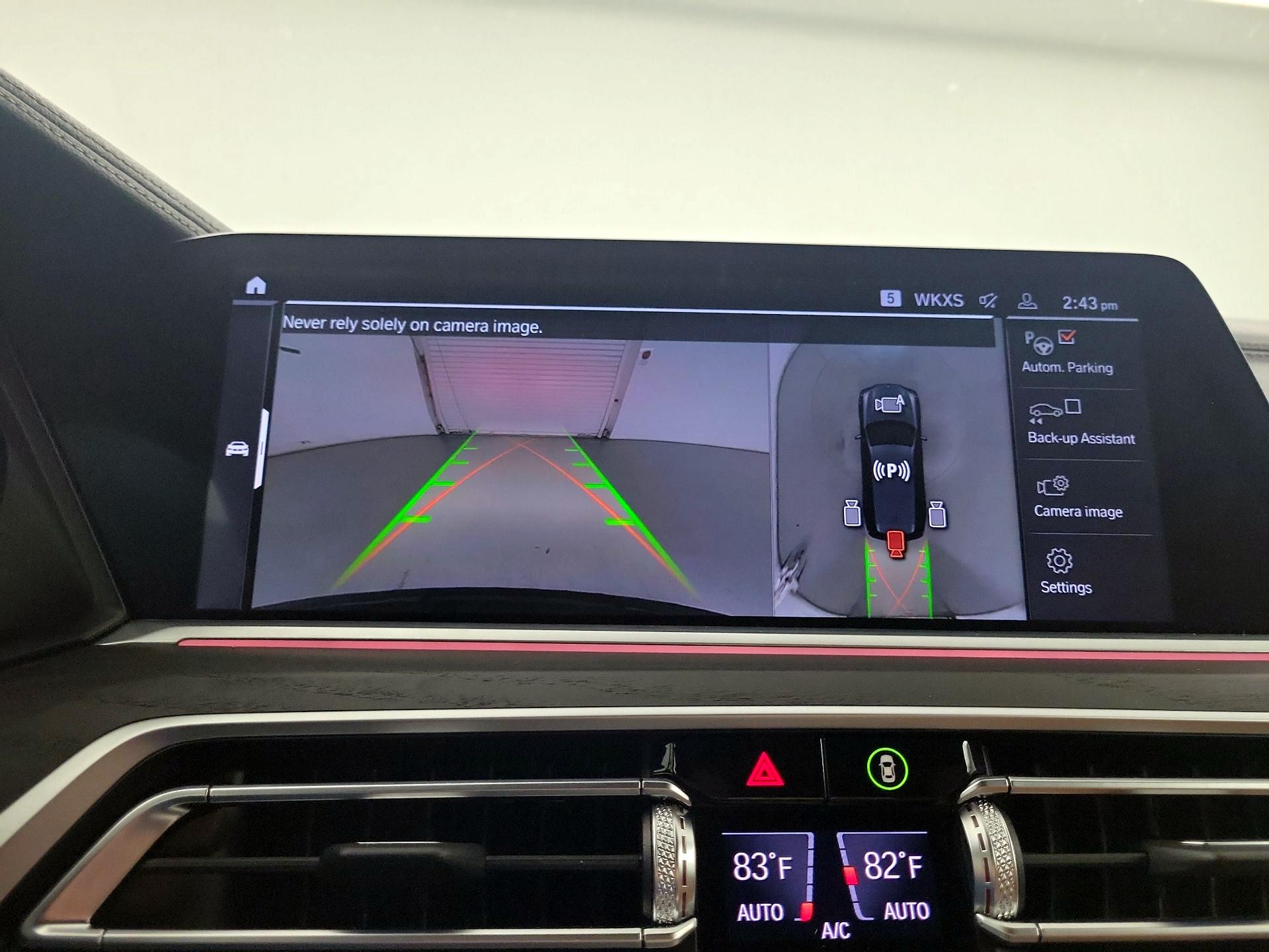 Thumbnail: 2022 BMW X7 - 13