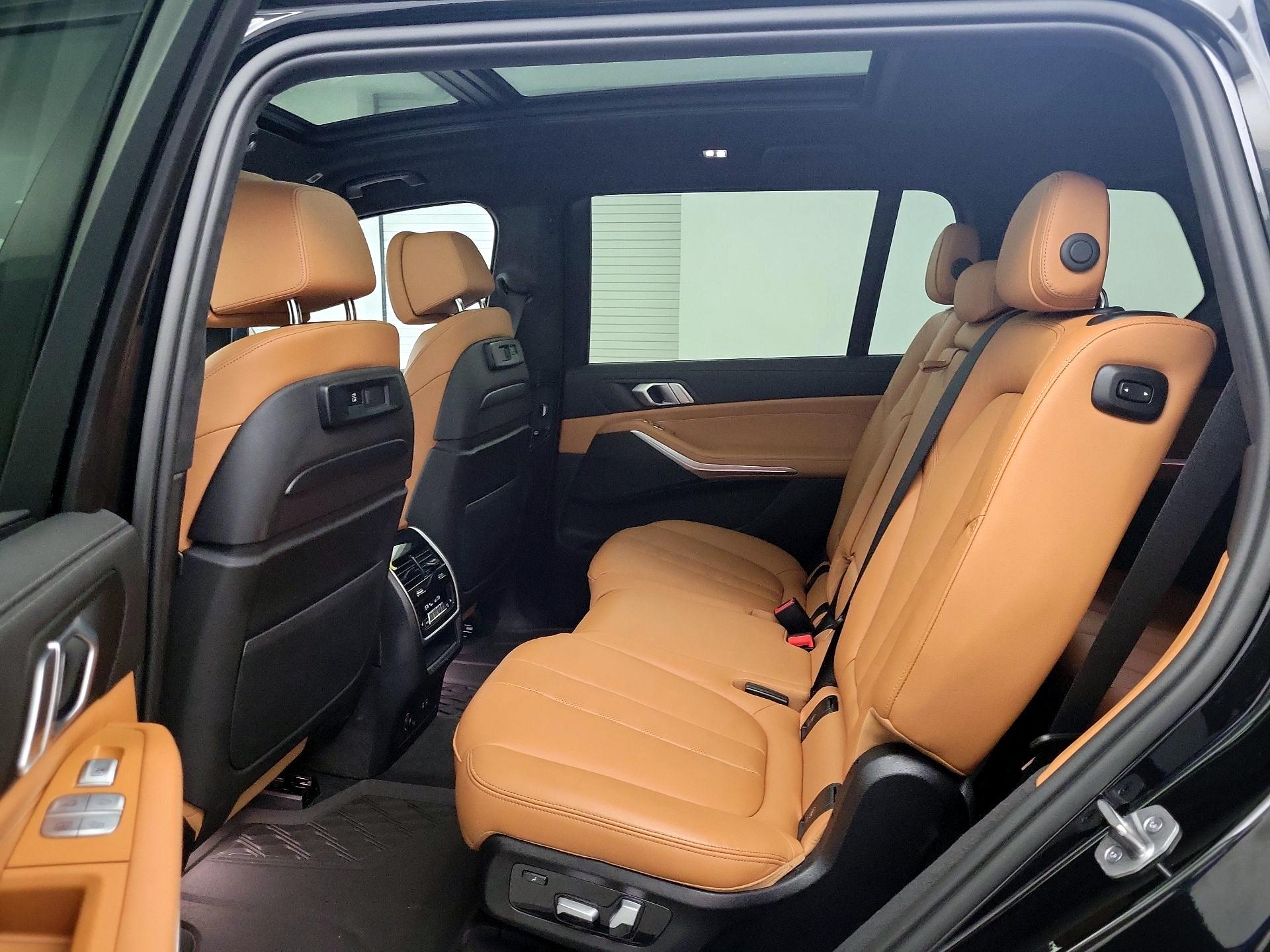 Thumbnail: 2022 BMW X7 - 19