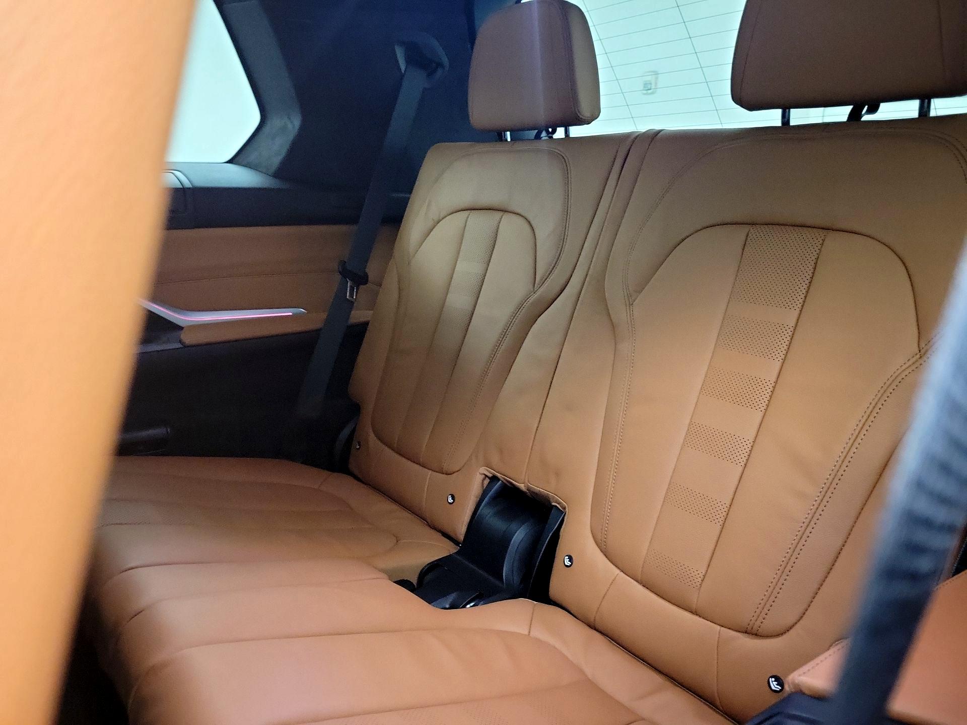 Thumbnail: 2022 BMW X7 - 20