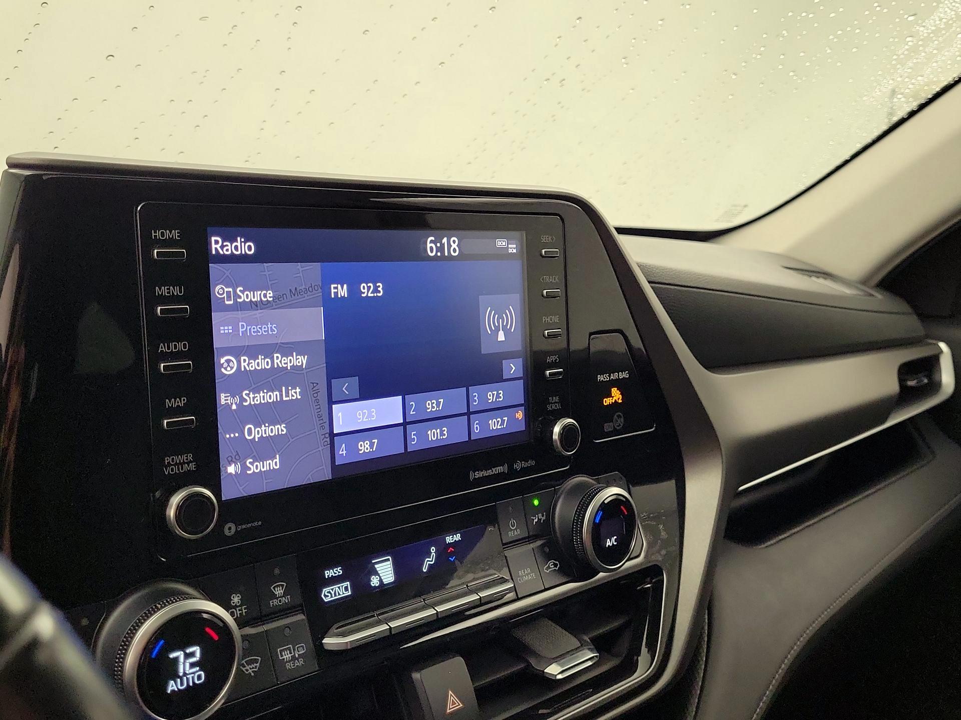 Thumbnail: 2021 Toyota Highlander - 16