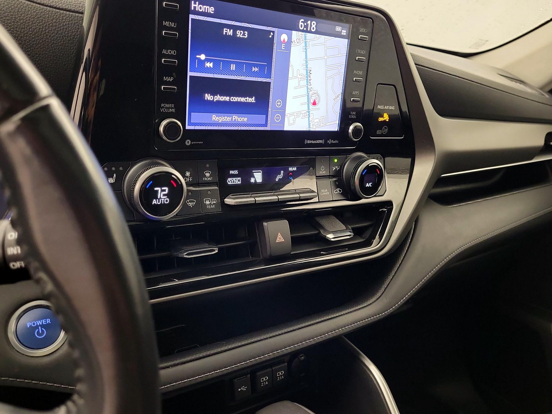 Thumbnail: 2021 Toyota Highlander - 17